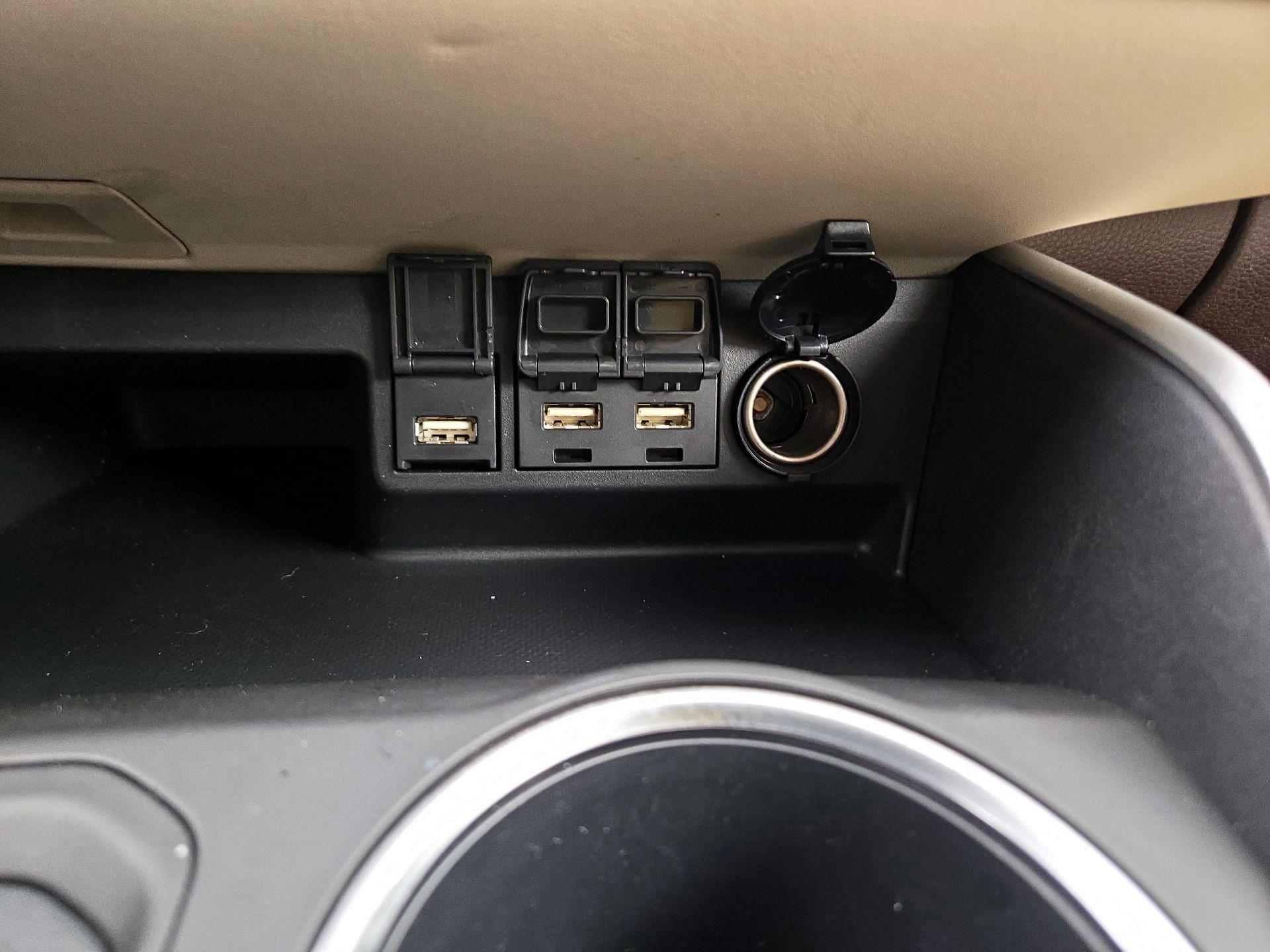 Thumbnail: 2021 Toyota Highlander - 18