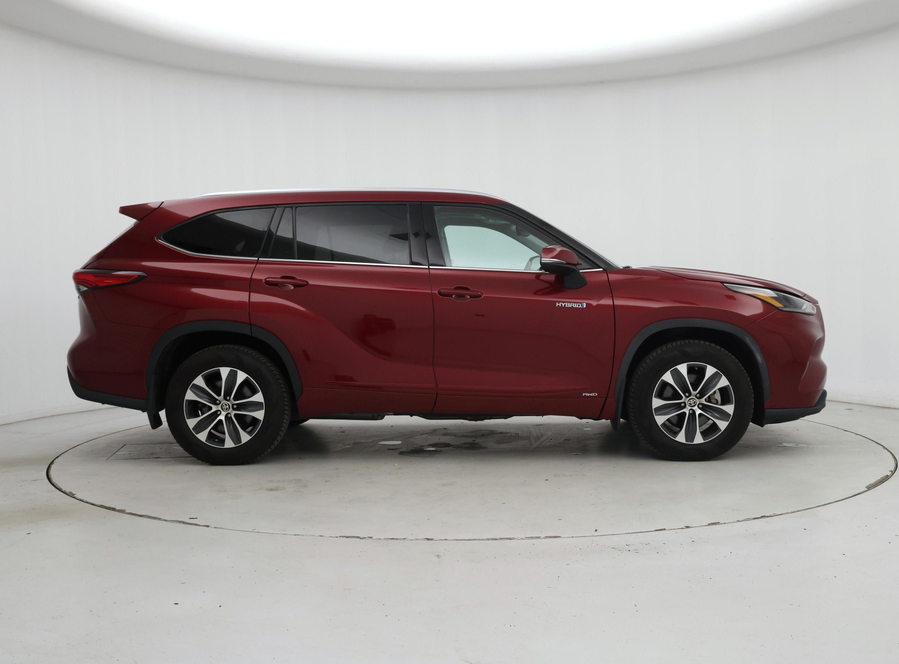 Thumbnail: 2021 Toyota Highlander - 7