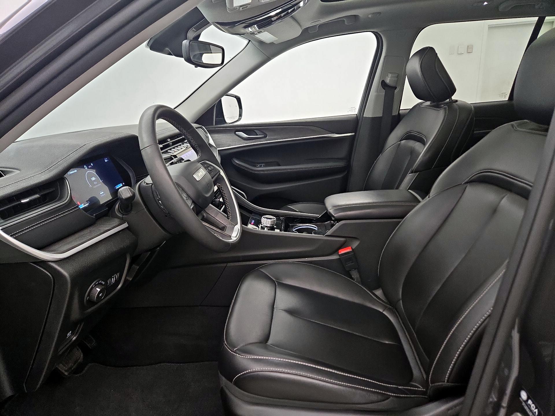 Thumbnail: 2023 Jeep Grand Cherokee - 11