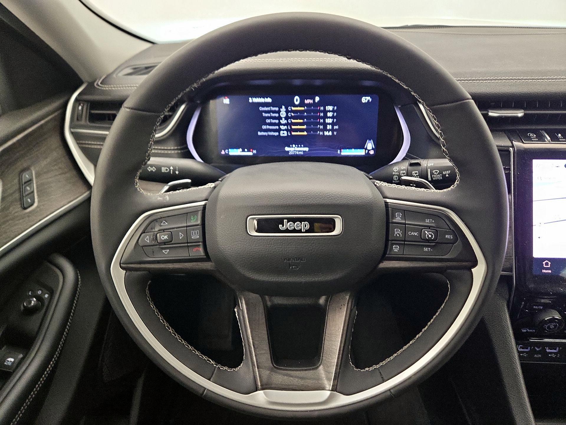 Thumbnail: 2023 Jeep Grand Cherokee - 10