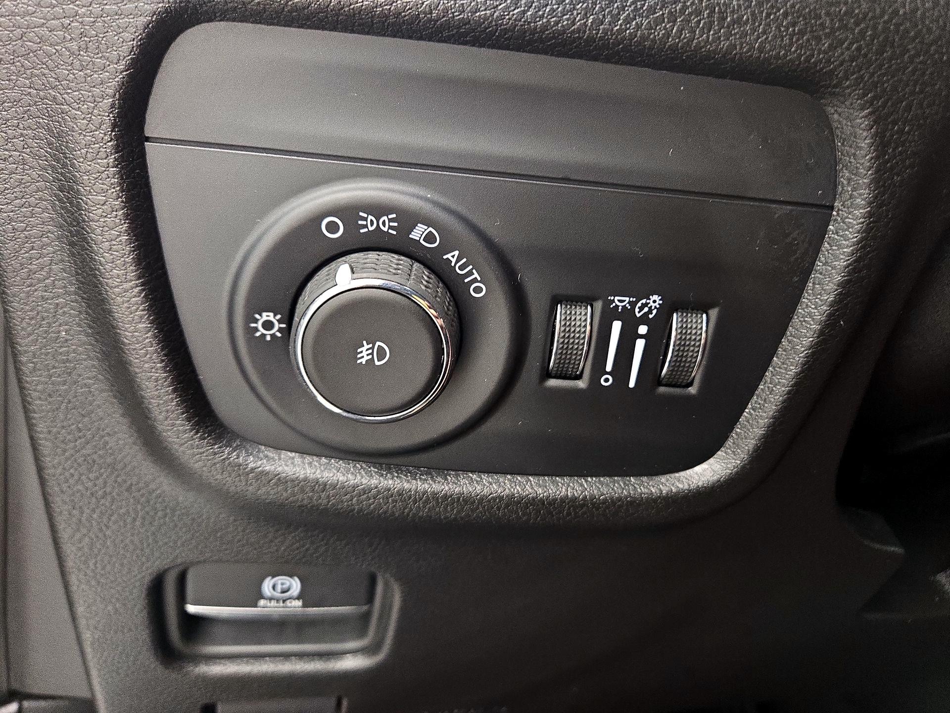 Thumbnail: 2023 Jeep Grand Cherokee - 13