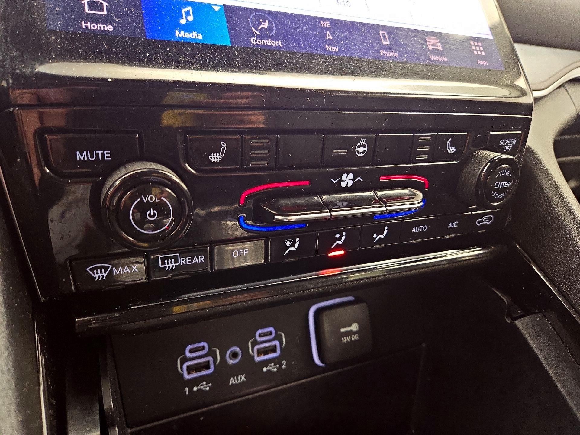 Thumbnail: 2023 Jeep Grand Cherokee - 17