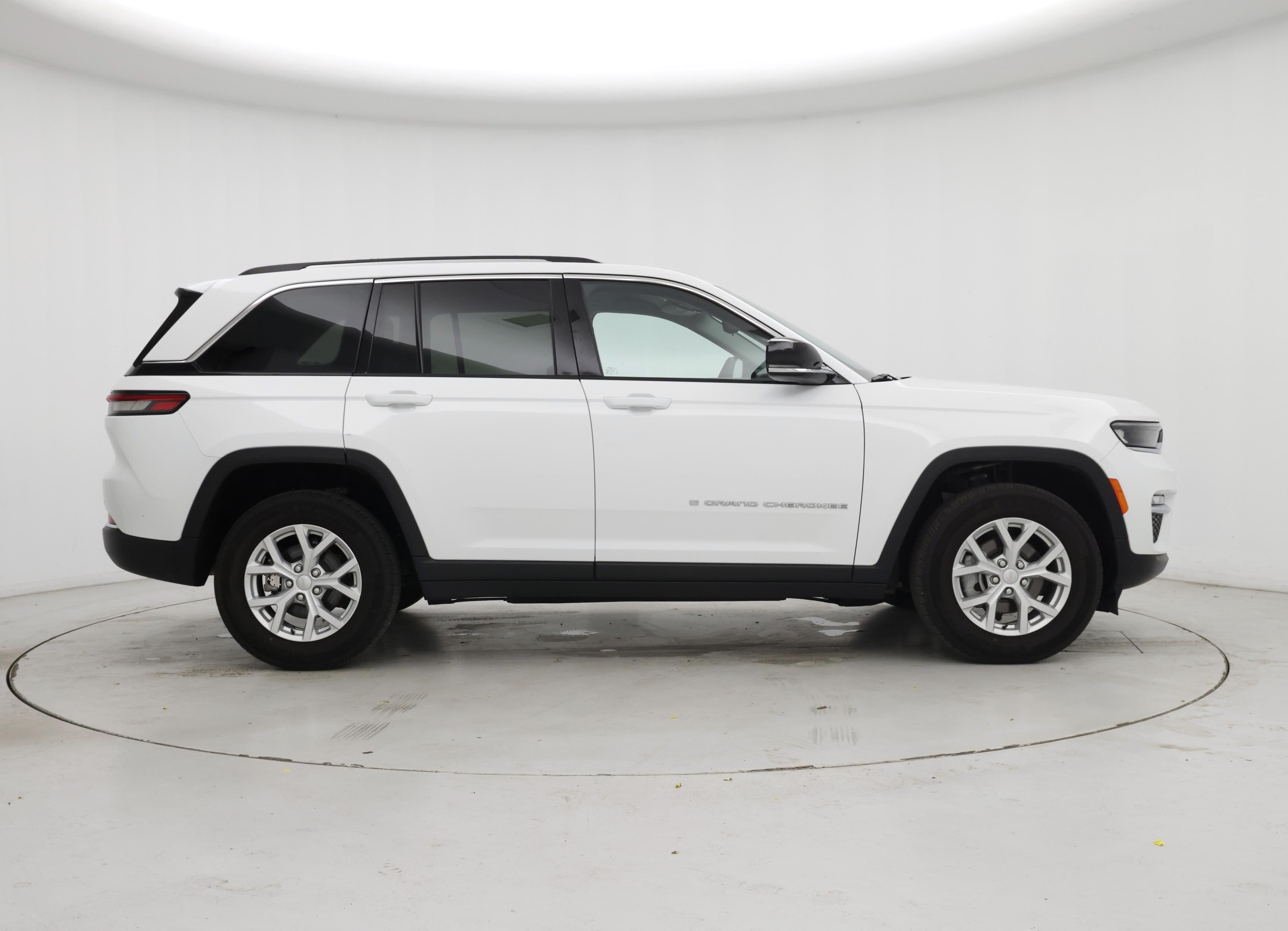 Thumbnail: 2023 Jeep Grand Cherokee - 7