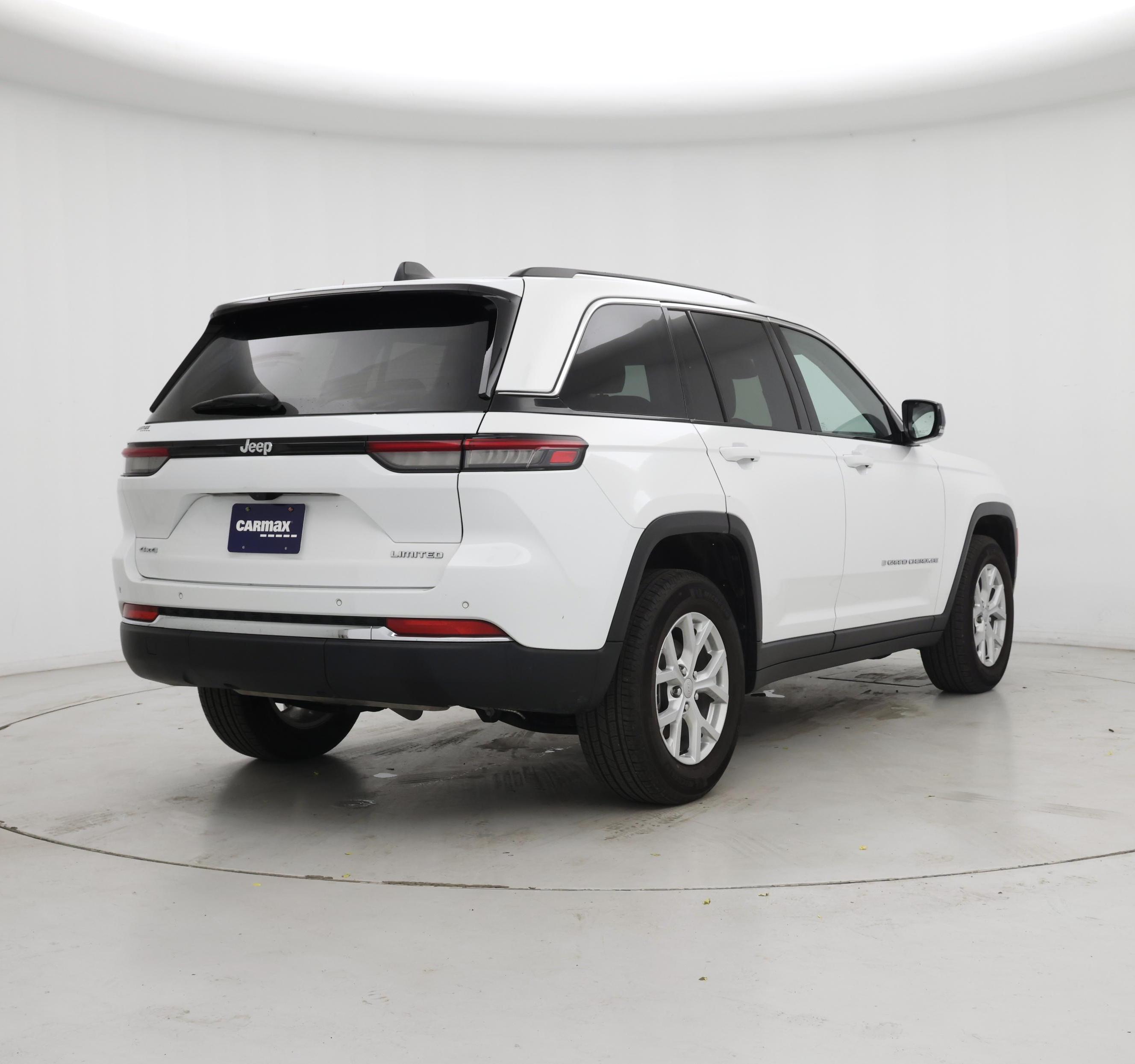 Thumbnail: 2023 Jeep Grand Cherokee - 8