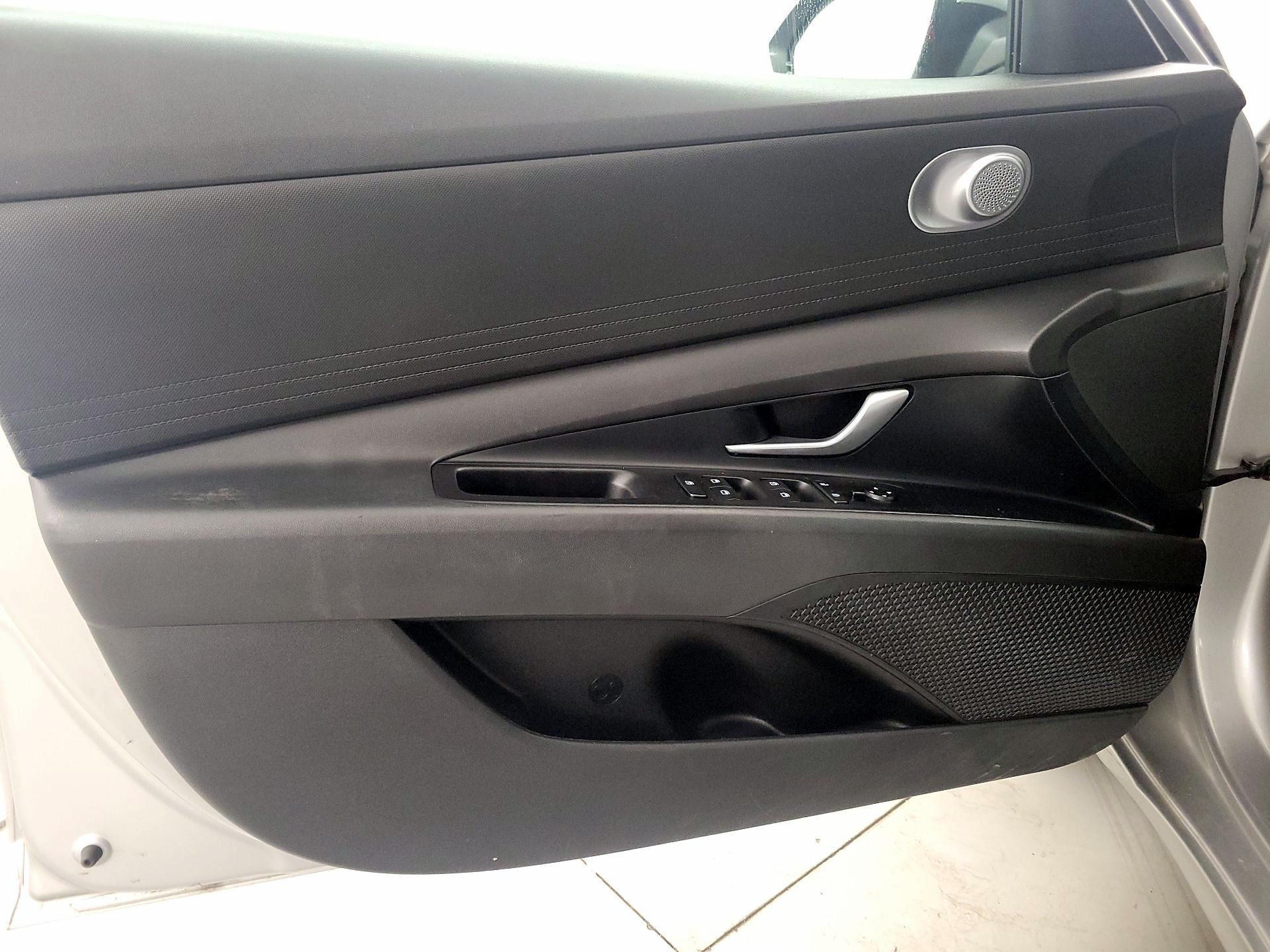 Thumbnail: 2023 Hyundai Elantra - 12