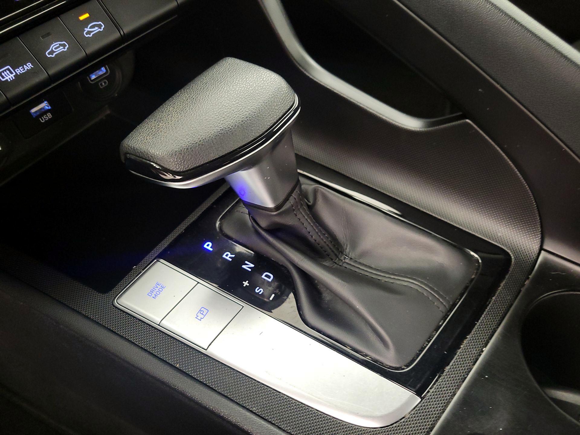 Thumbnail: 2023 Hyundai Elantra - 17