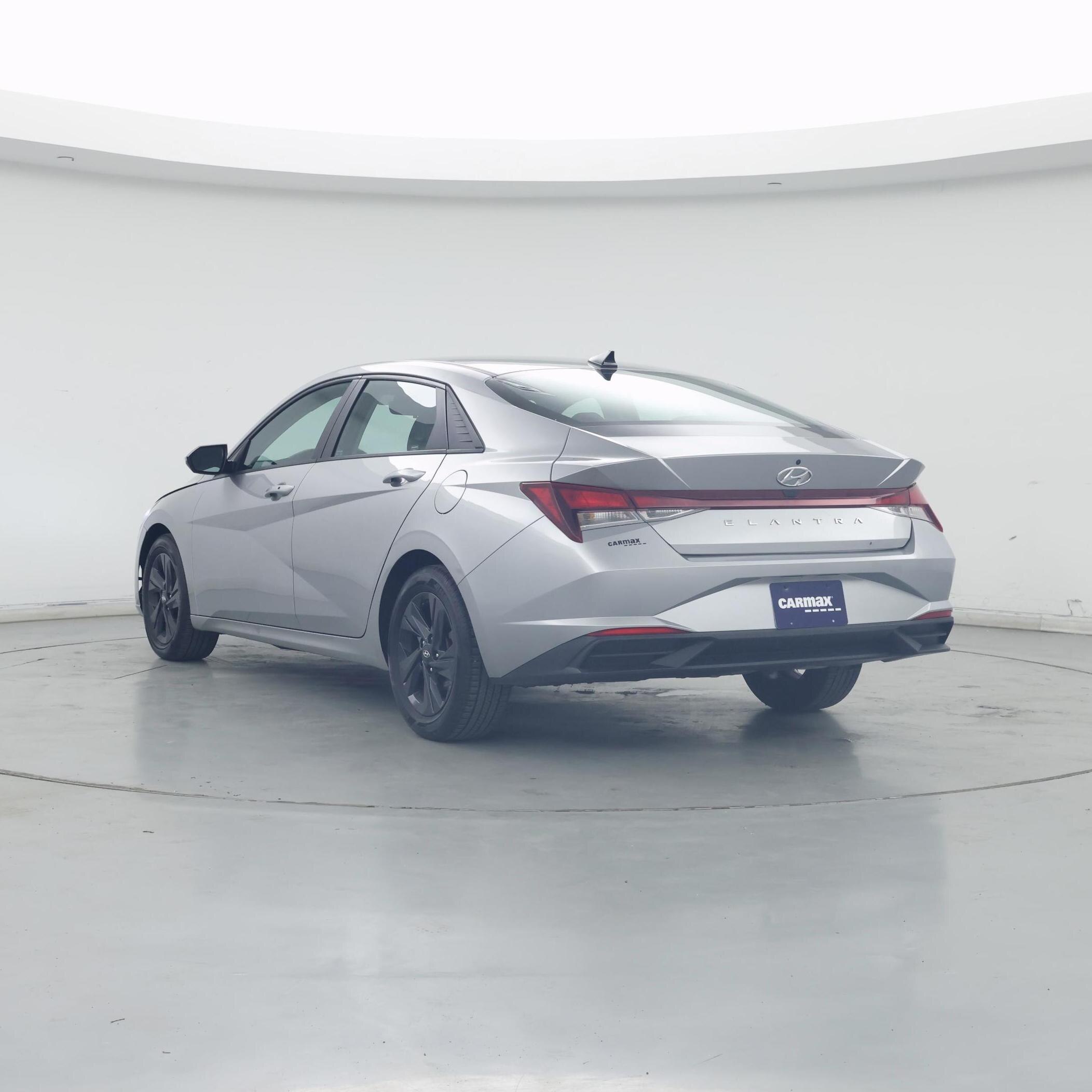 Thumbnail: 2023 Hyundai Elantra - 2