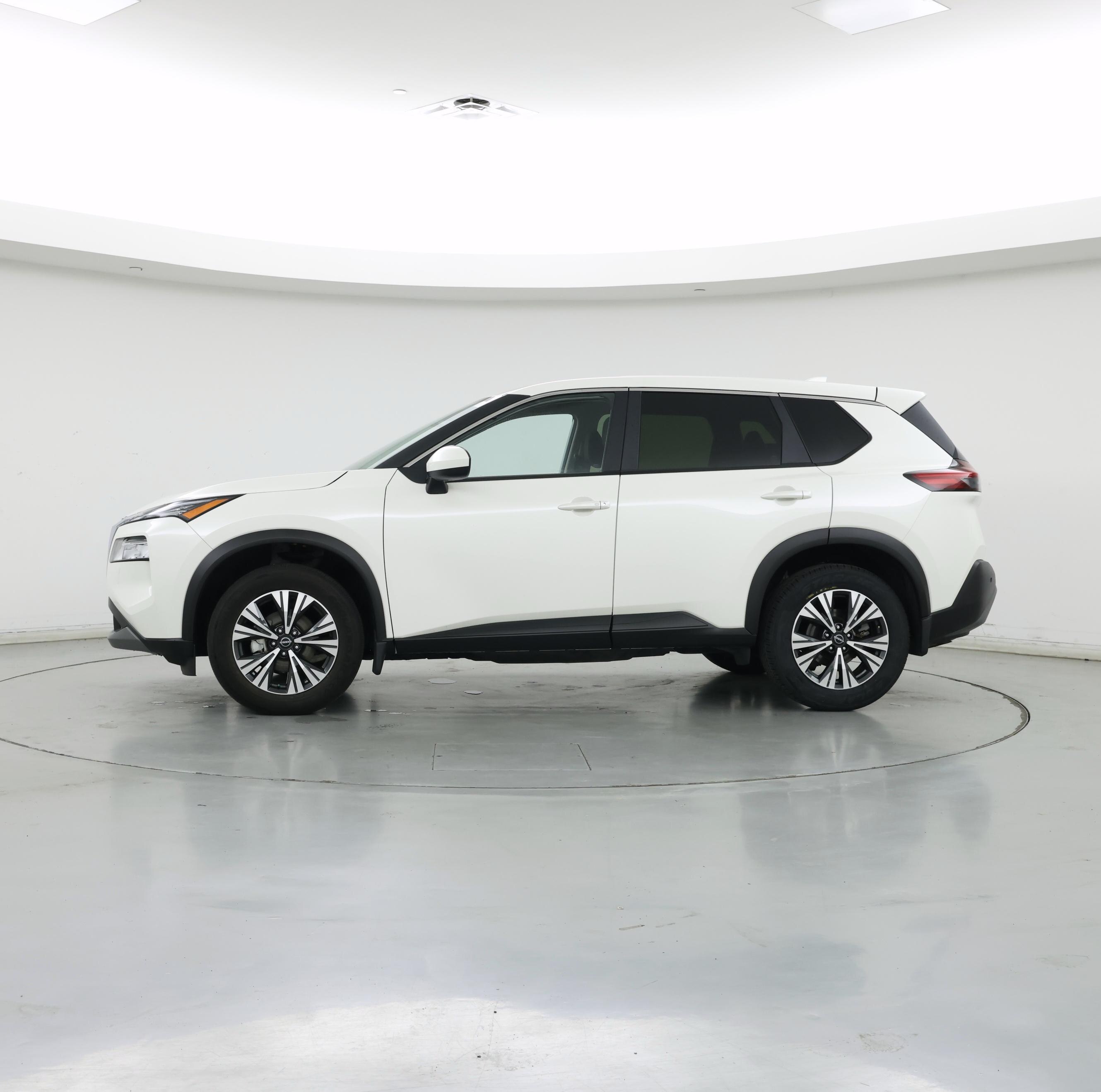 Thumbnail: 2023 Nissan Rogue - 3