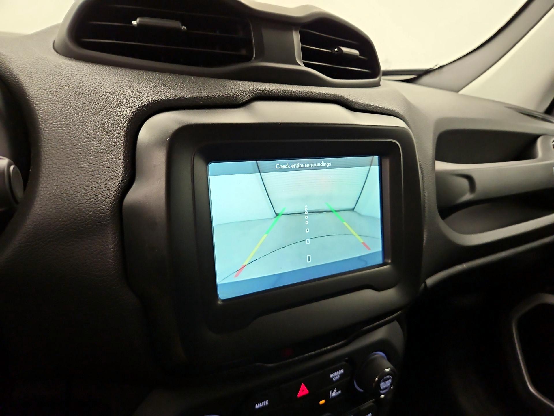 Thumbnail: 2021 Jeep Renegade - 14