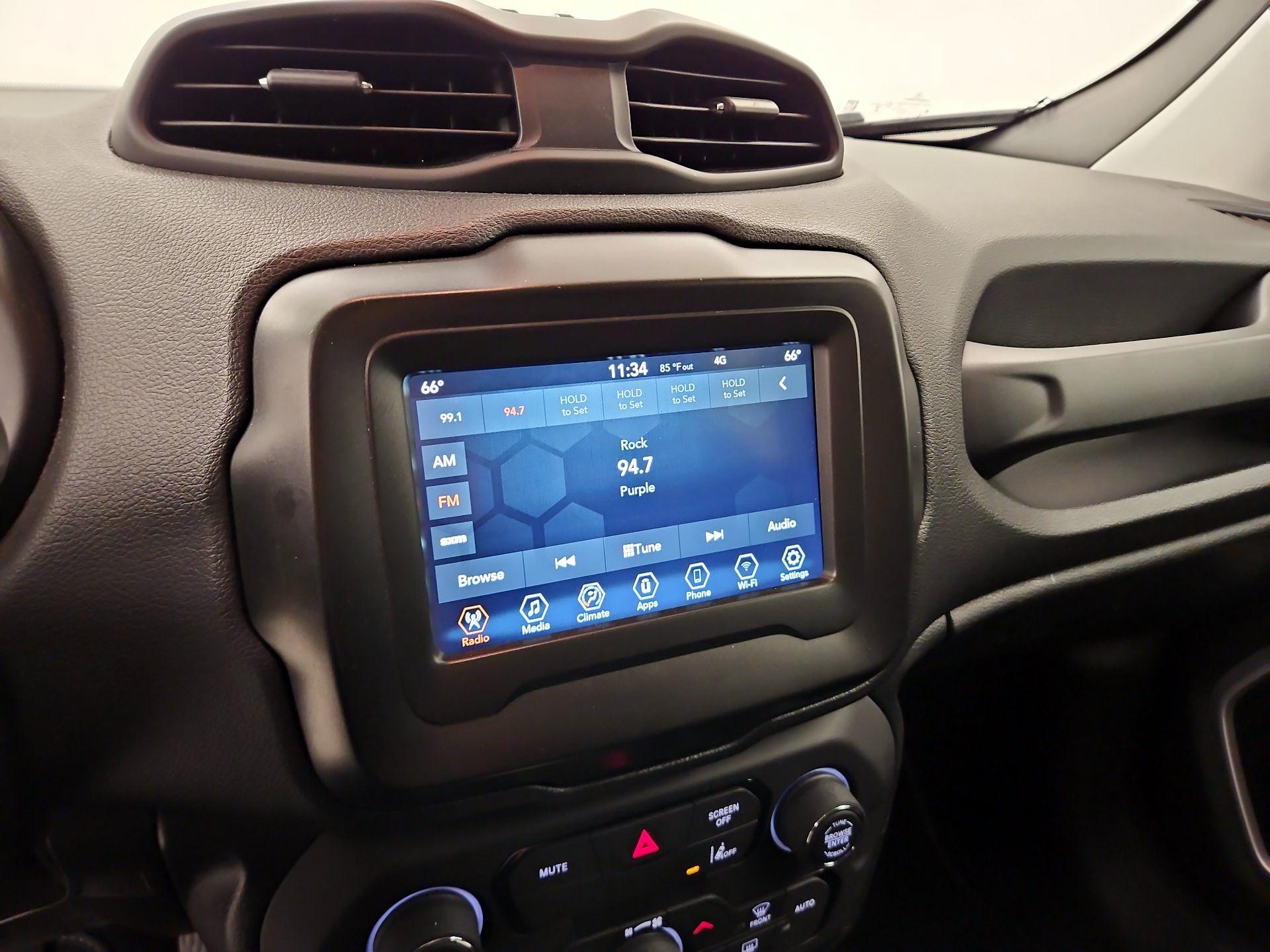 Thumbnail: 2021 Jeep Renegade - 15