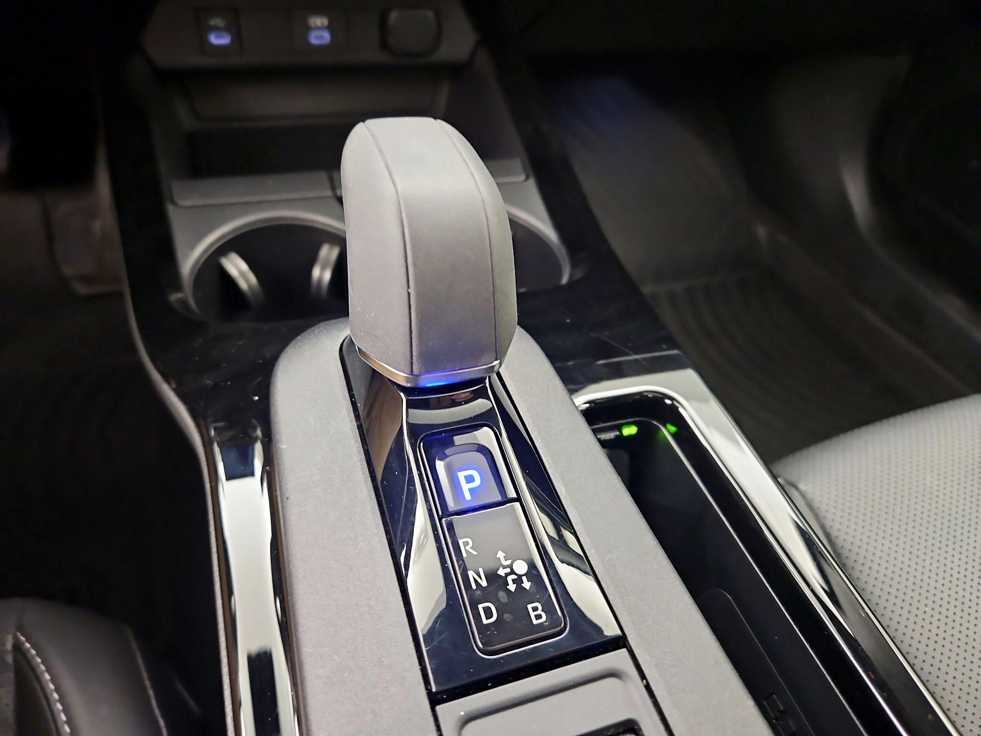 Thumbnail: 2024 Toyota Prius - 17