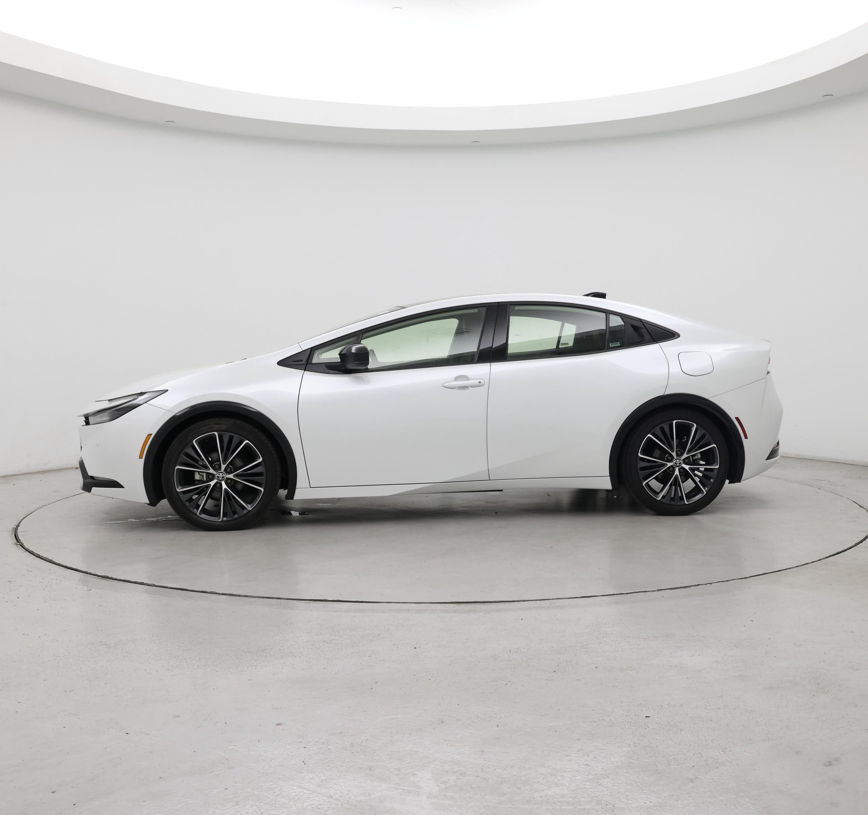 Thumbnail: 2024 Toyota Prius - 3