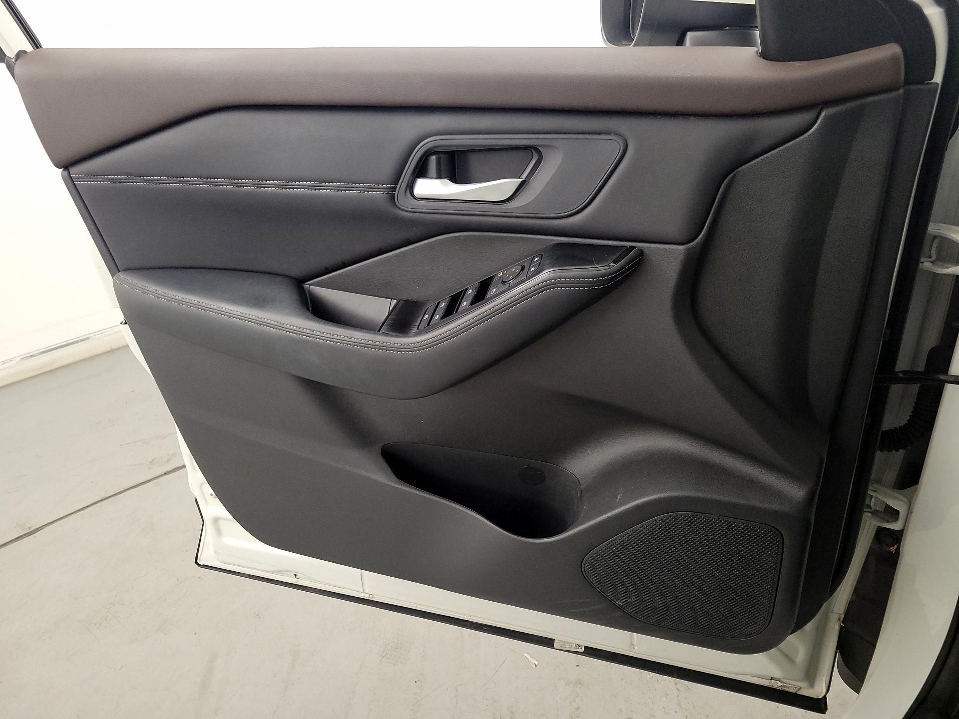 Thumbnail: 2023 Nissan Rogue - 12