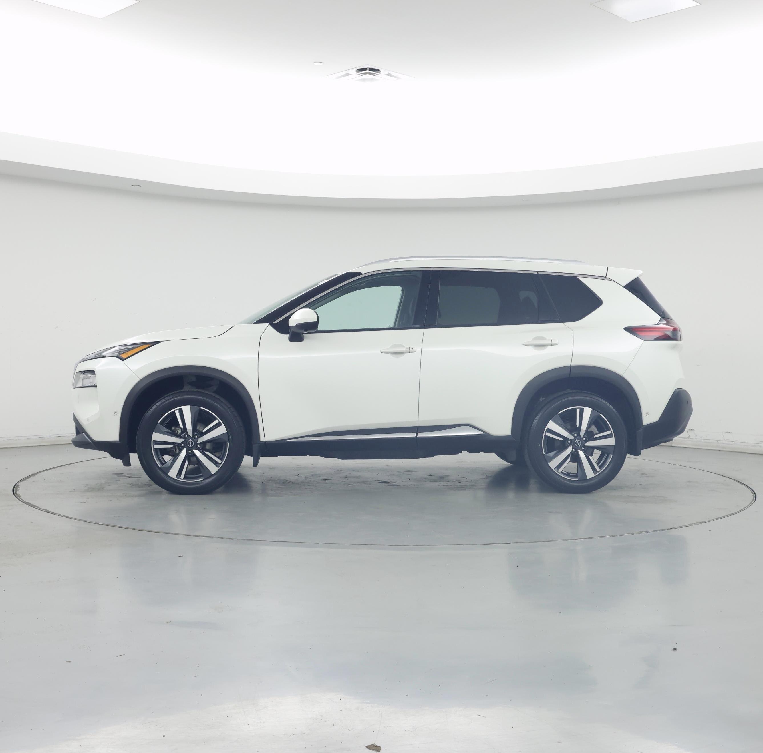 Thumbnail: 2023 Nissan Rogue - 3