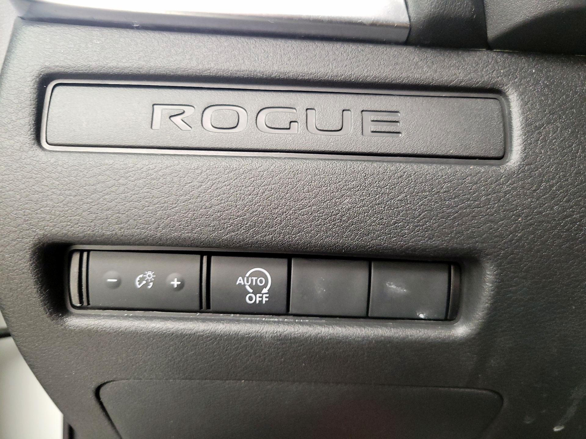 Thumbnail: 2023 Nissan Rogue - 13