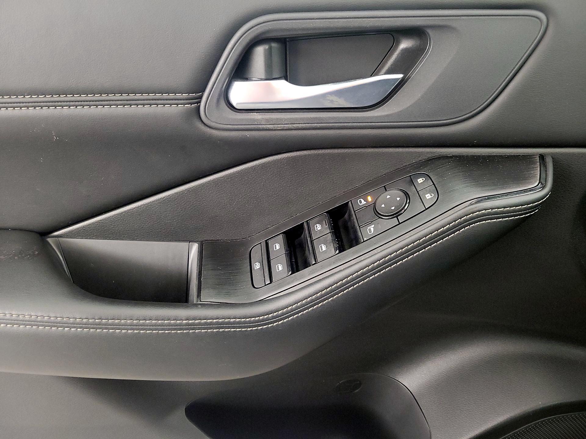 Thumbnail: 2023 Nissan Rogue - 12