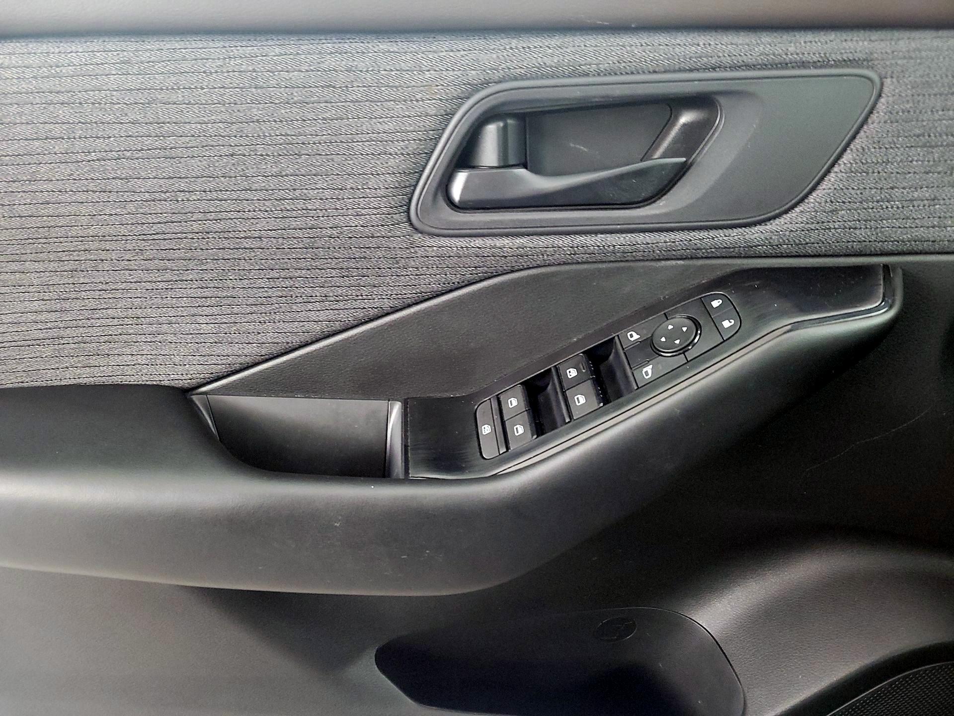 Thumbnail: 2023 Nissan Rogue - 12