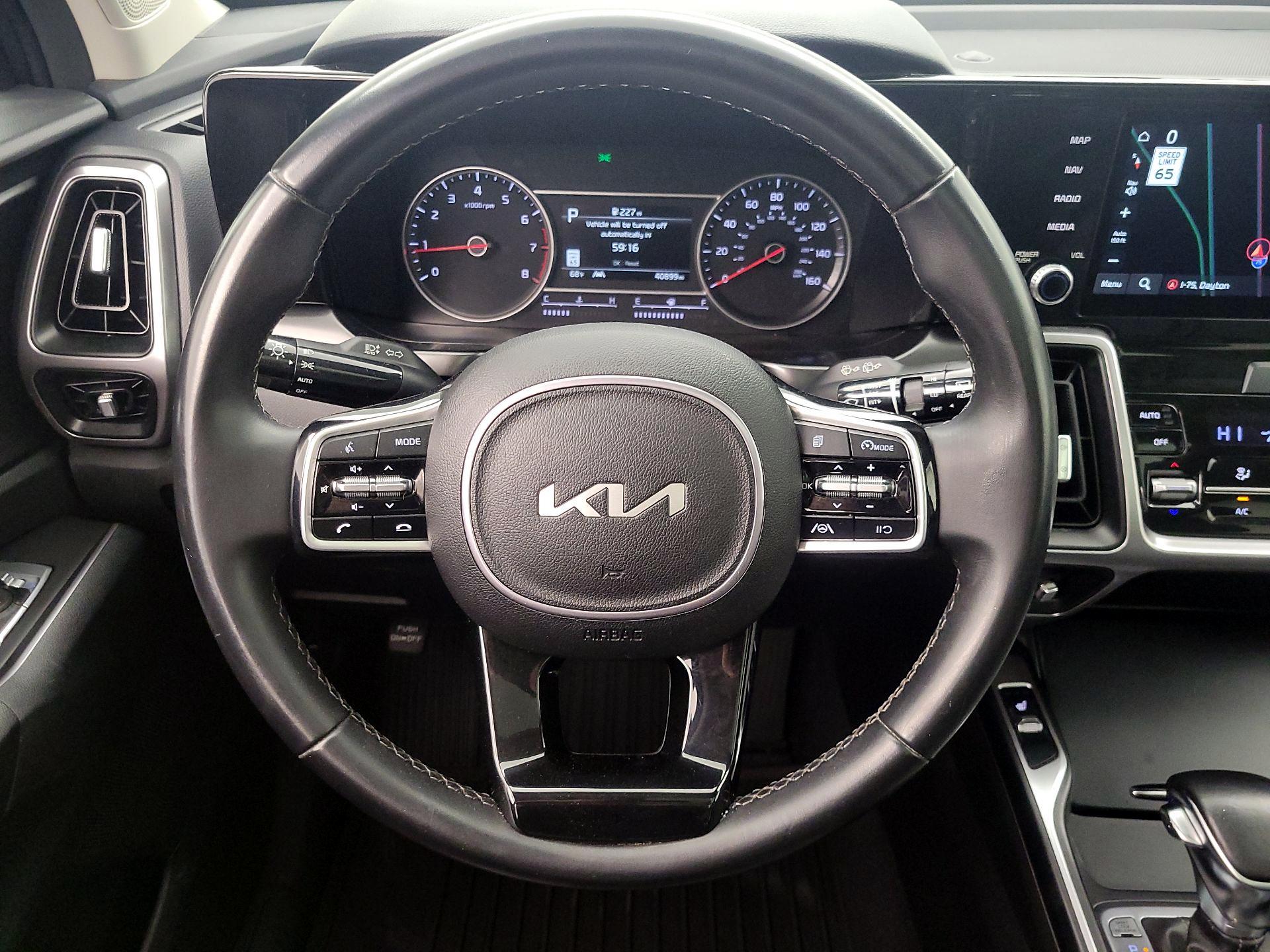 Thumbnail: 2023 Kia Sorento - 10