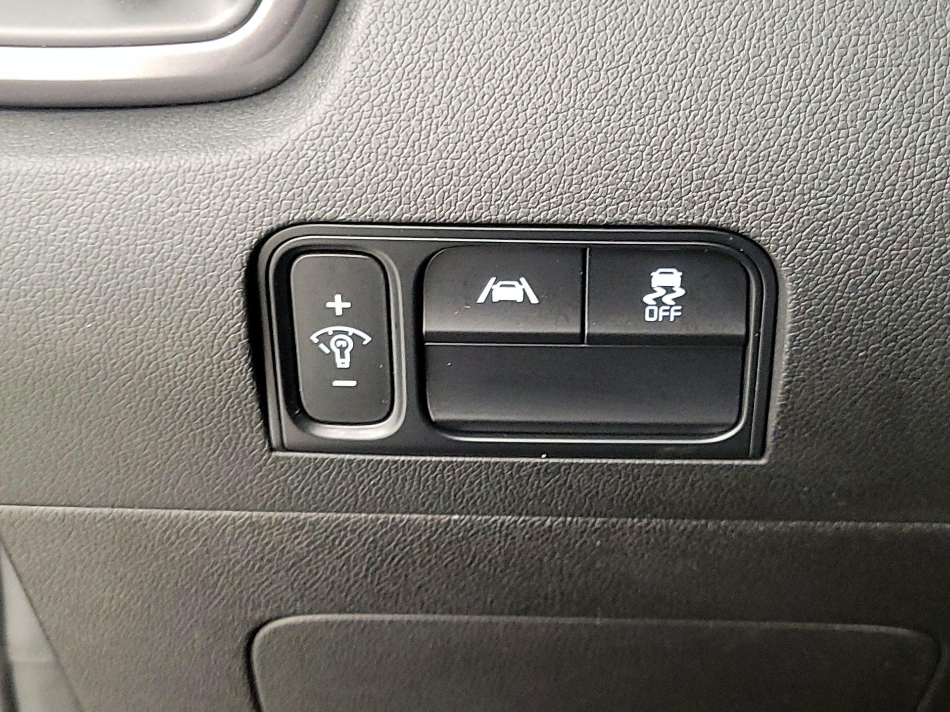 Thumbnail: 2023 Kia Sorento - 13