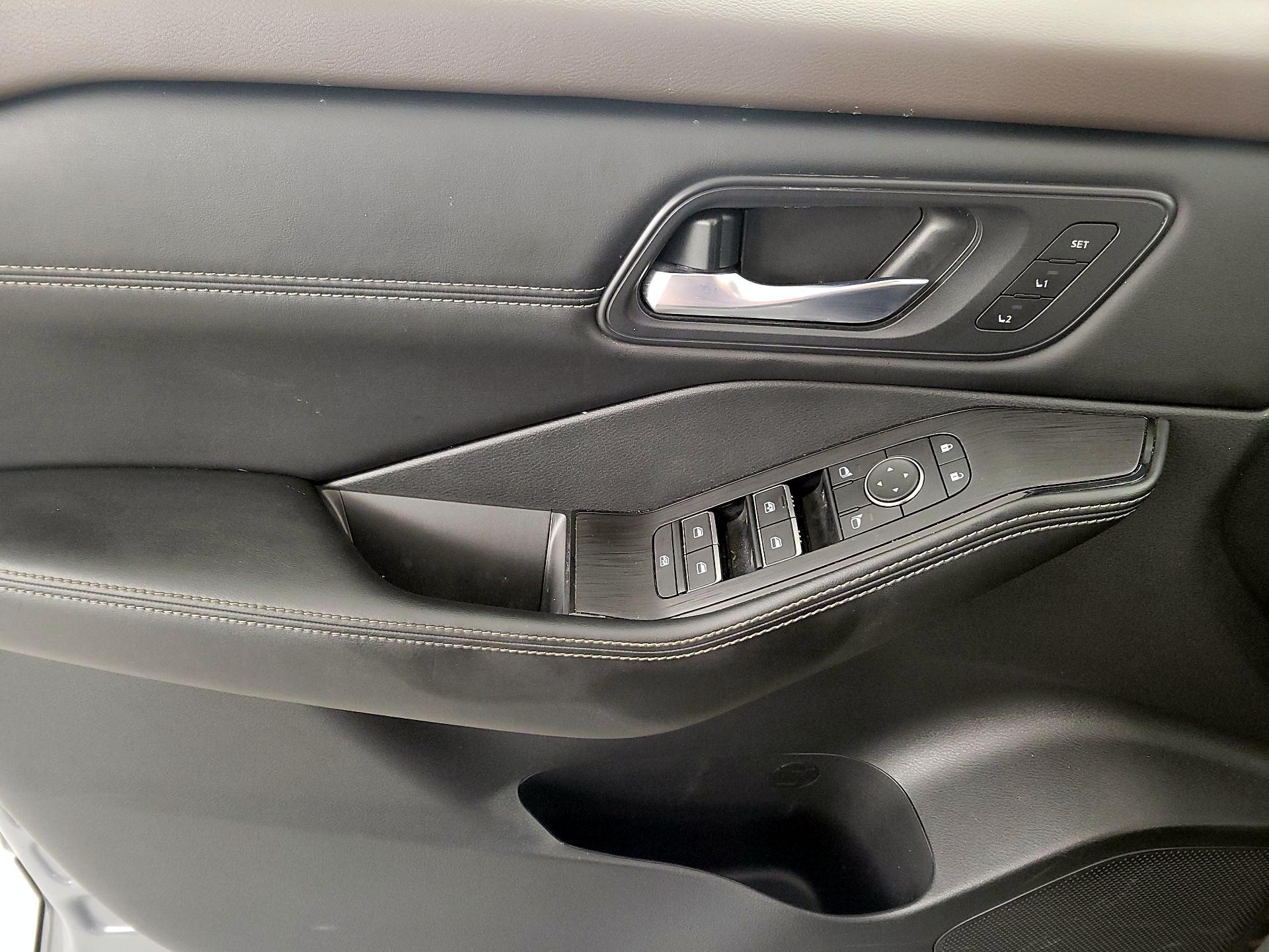 Thumbnail: 2023 Nissan Rogue - 12