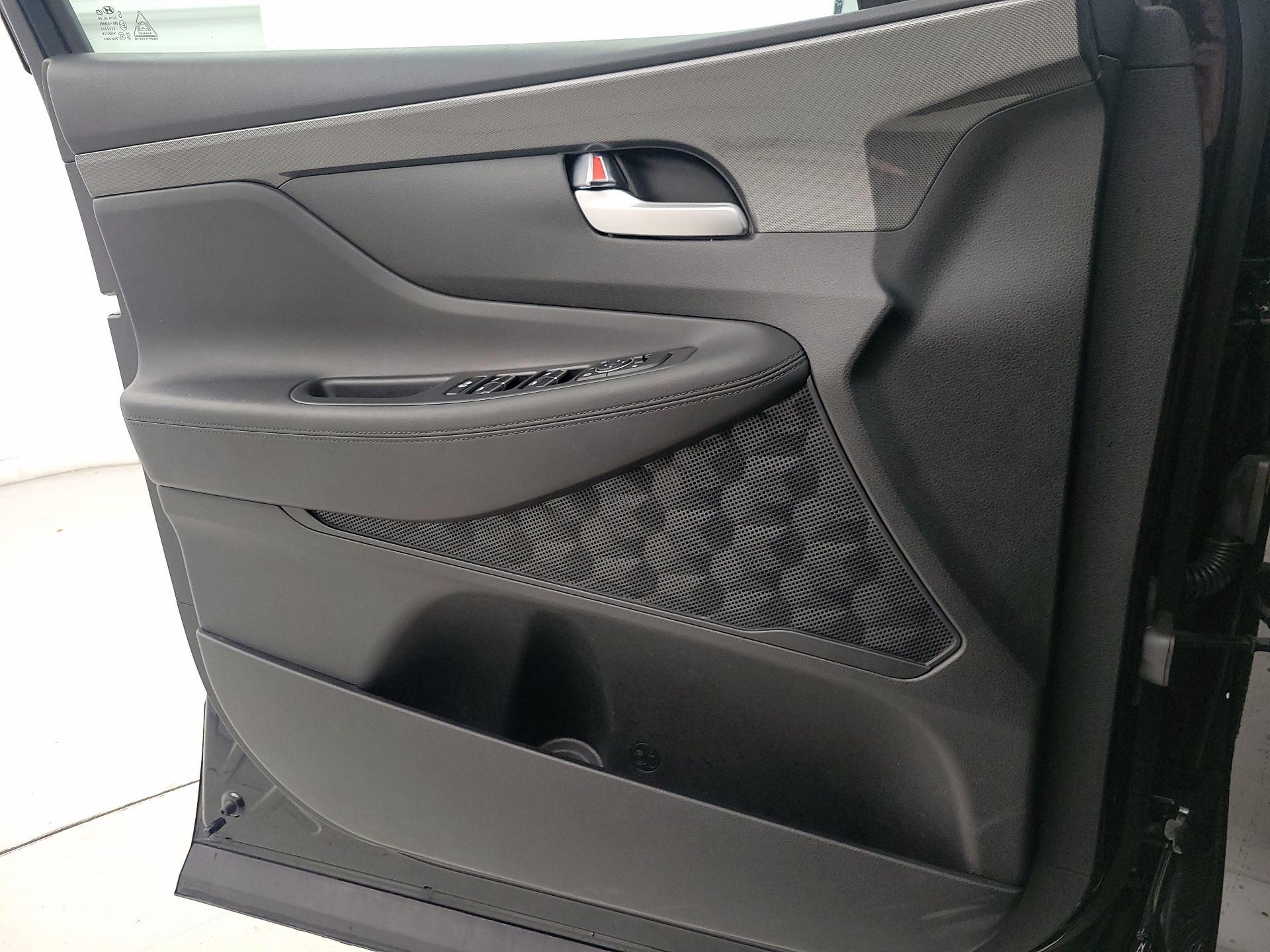 Thumbnail: 2023 Hyundai Santa Fe - 12