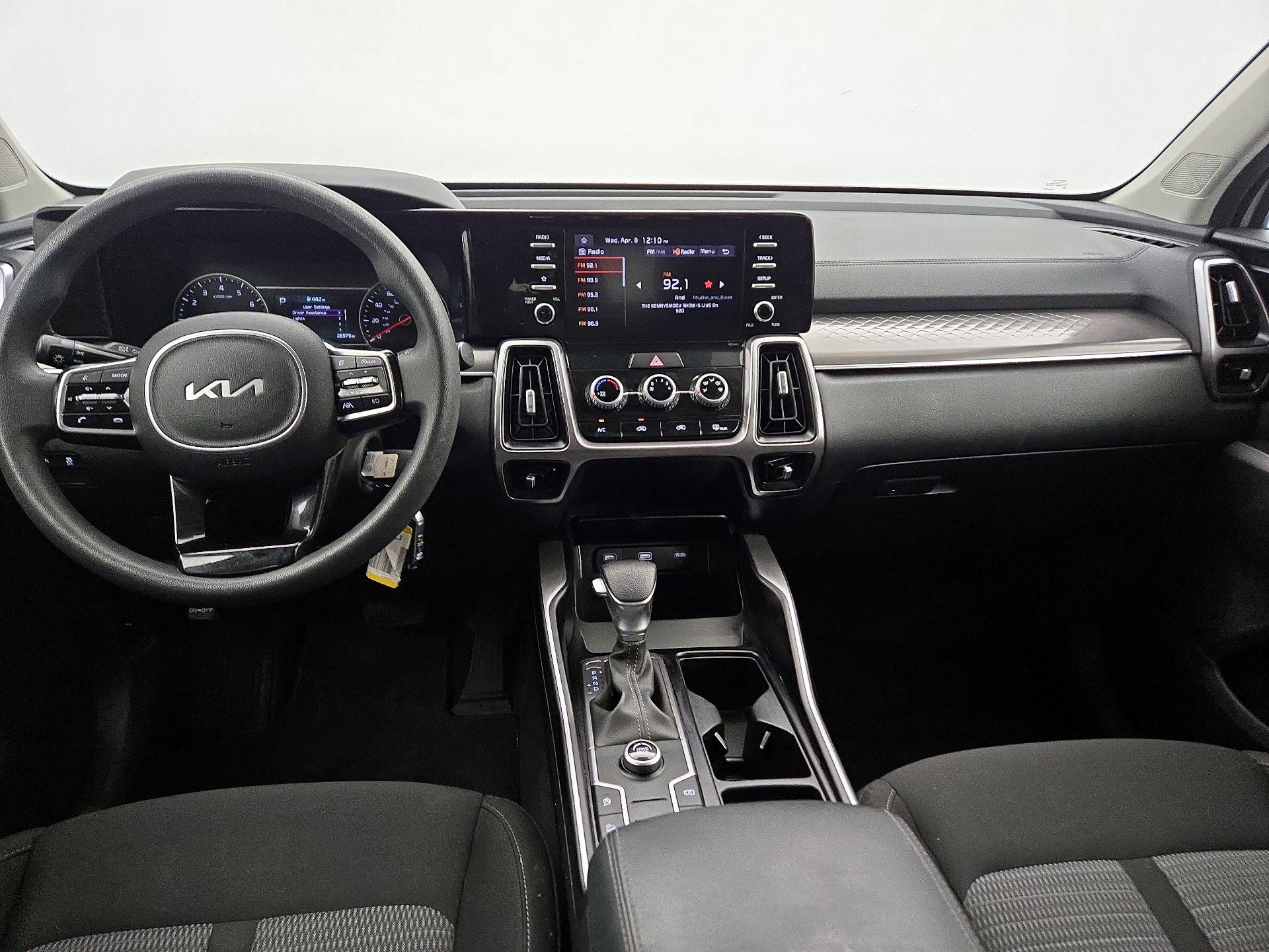 Thumbnail: 2023 Kia Sorento - 9