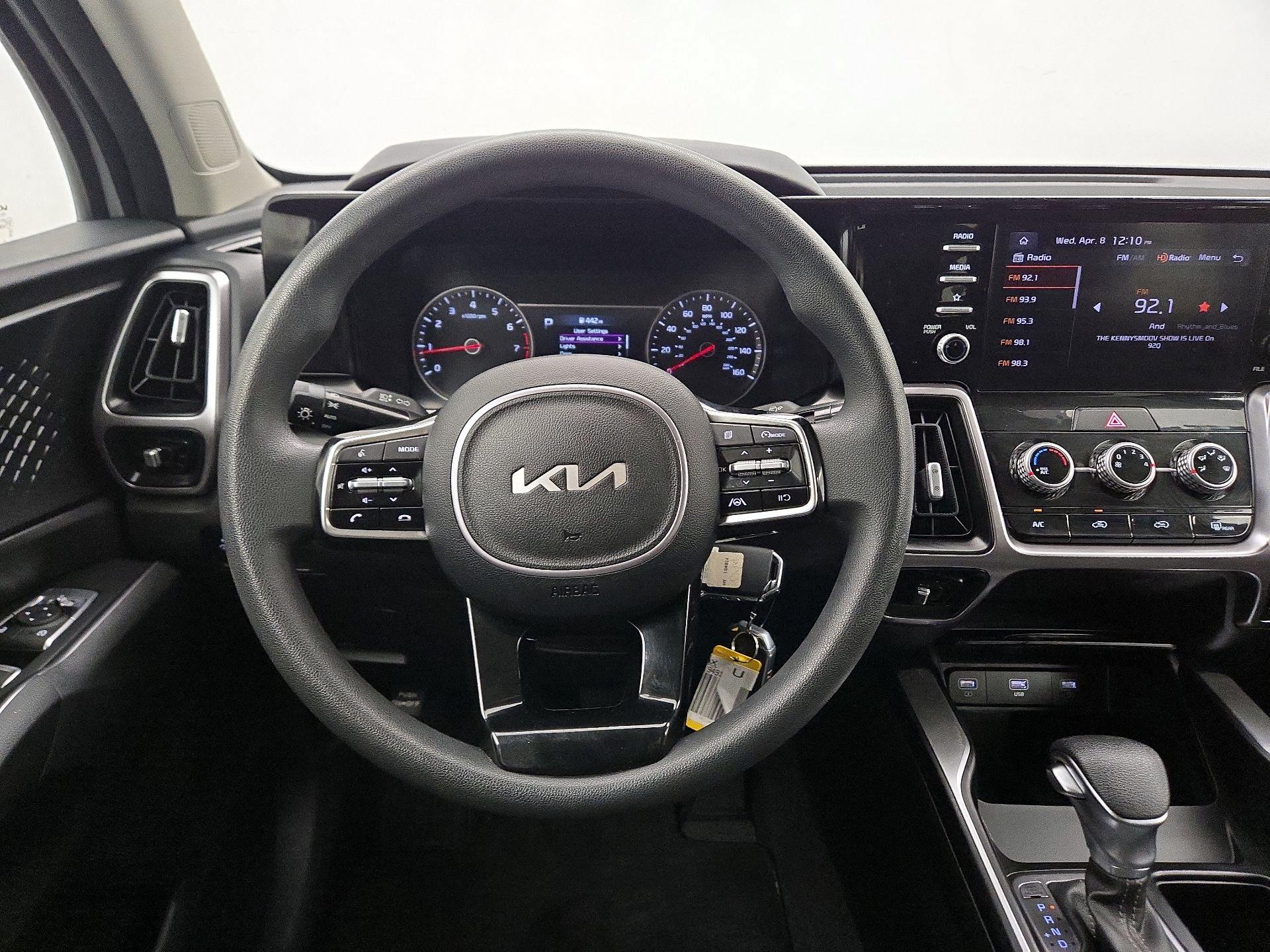 Thumbnail: 2023 Kia Sorento - 10