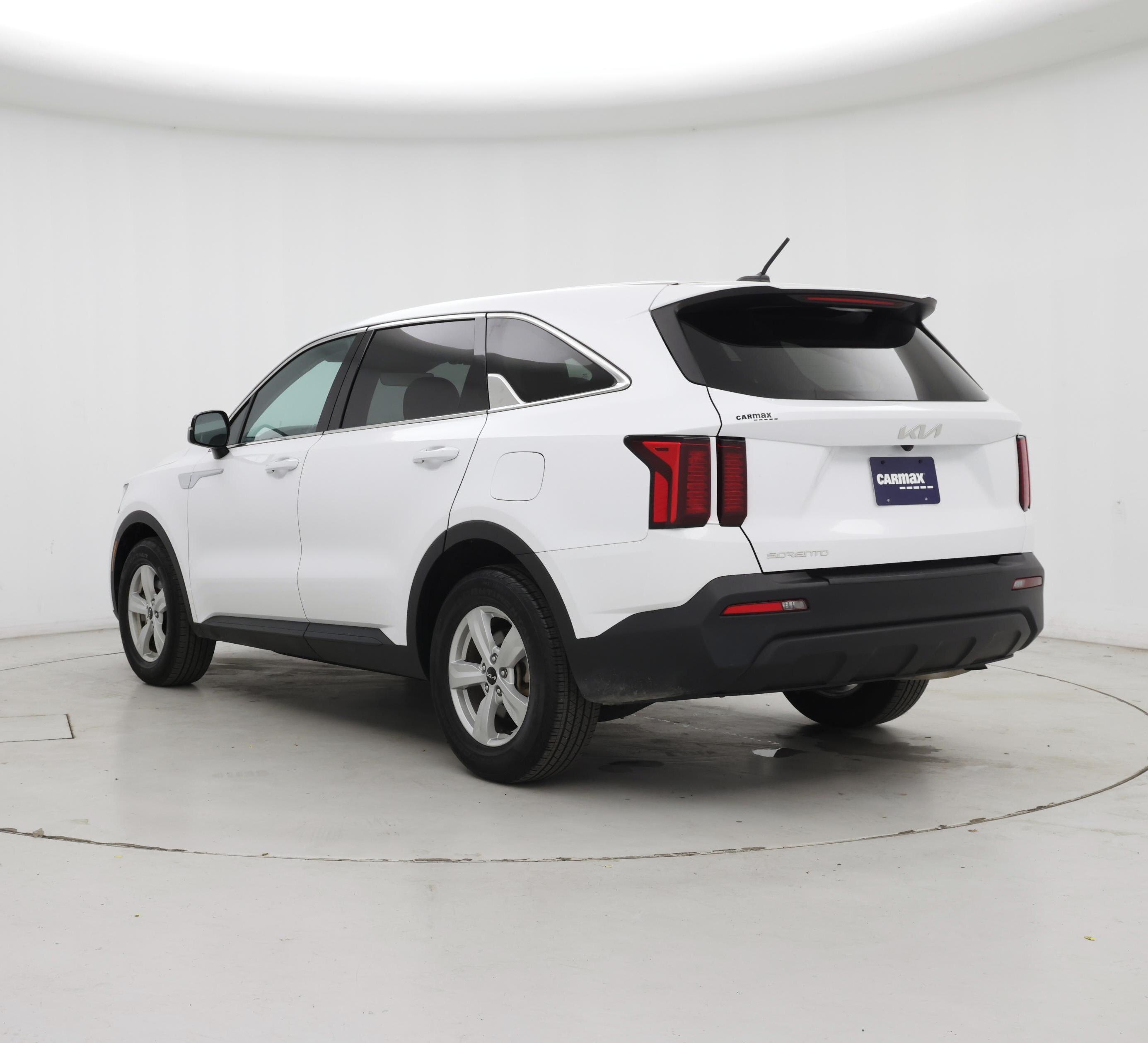 Thumbnail: 2023 Kia Sorento - 2