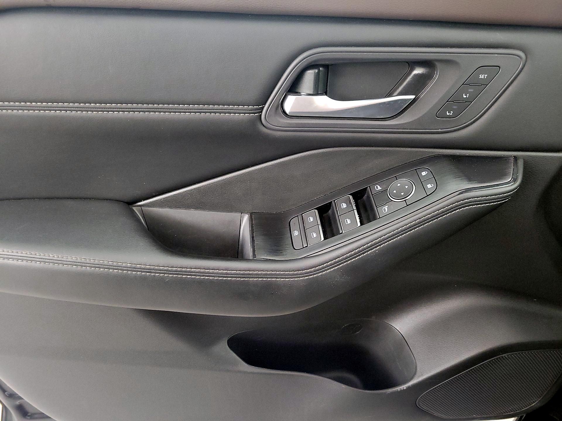 Thumbnail: 2023 Nissan Rogue - 12