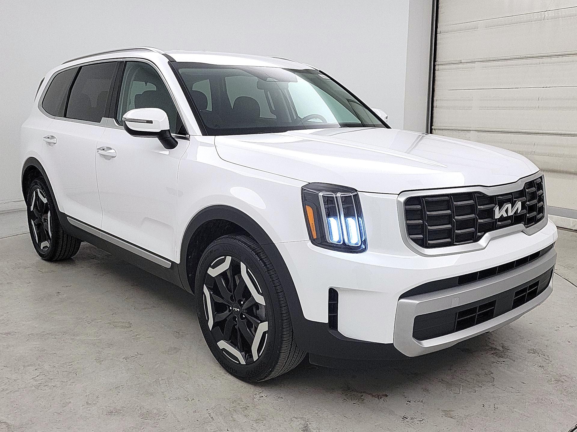 Thumbnail: 2023 Kia Telluride - 1