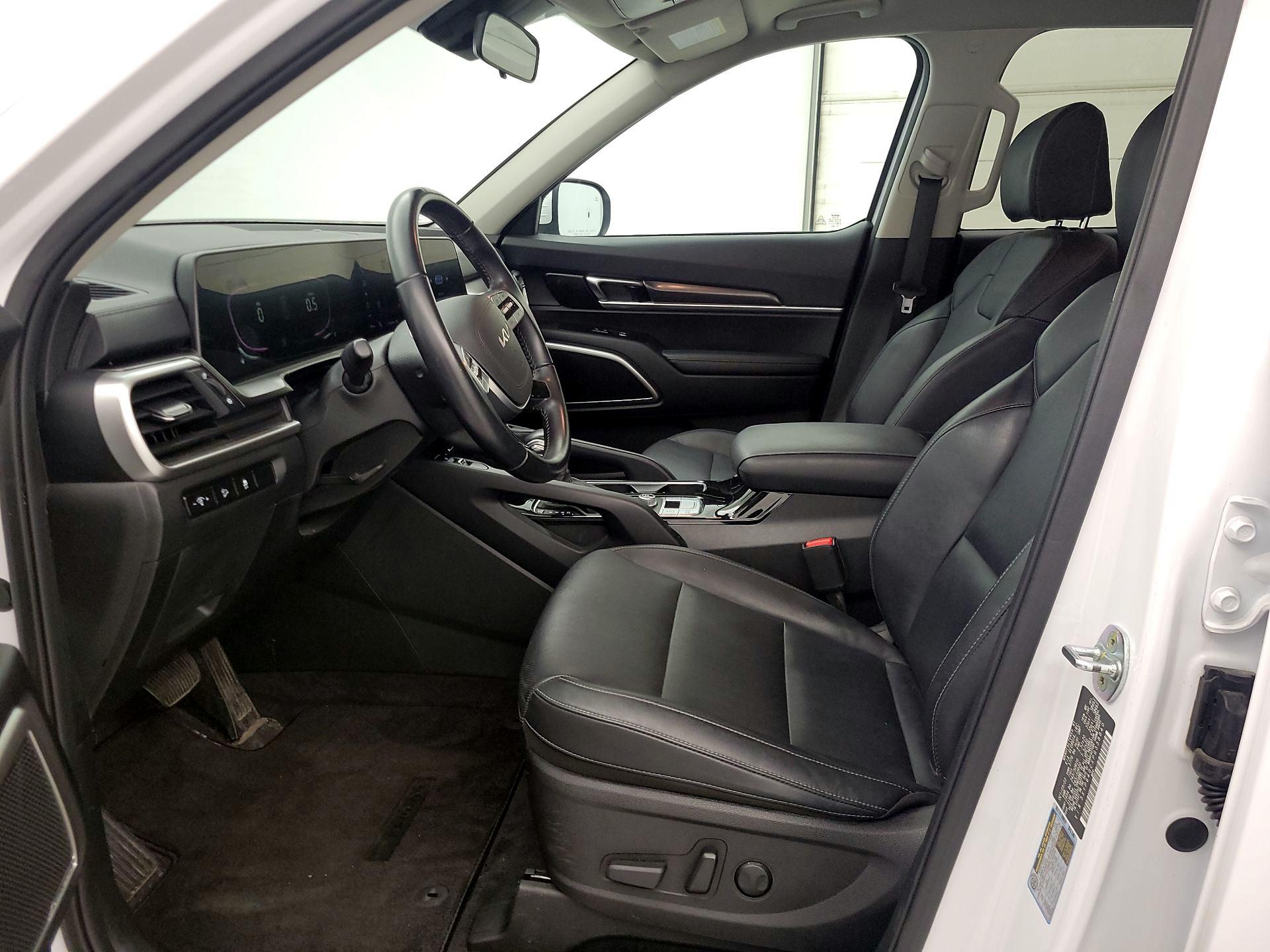 Thumbnail: 2023 Kia Telluride - 9