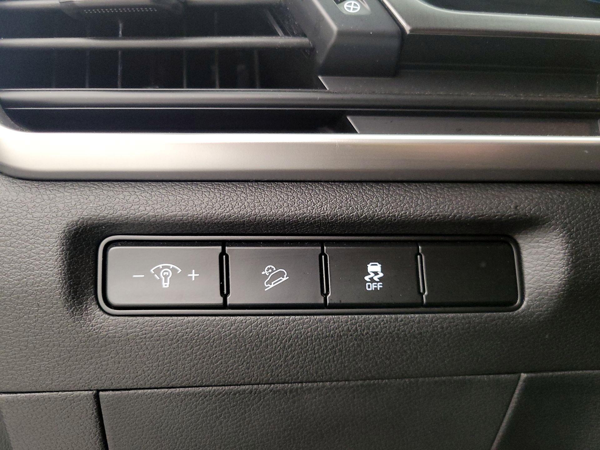 Thumbnail: 2023 Kia Telluride - 11