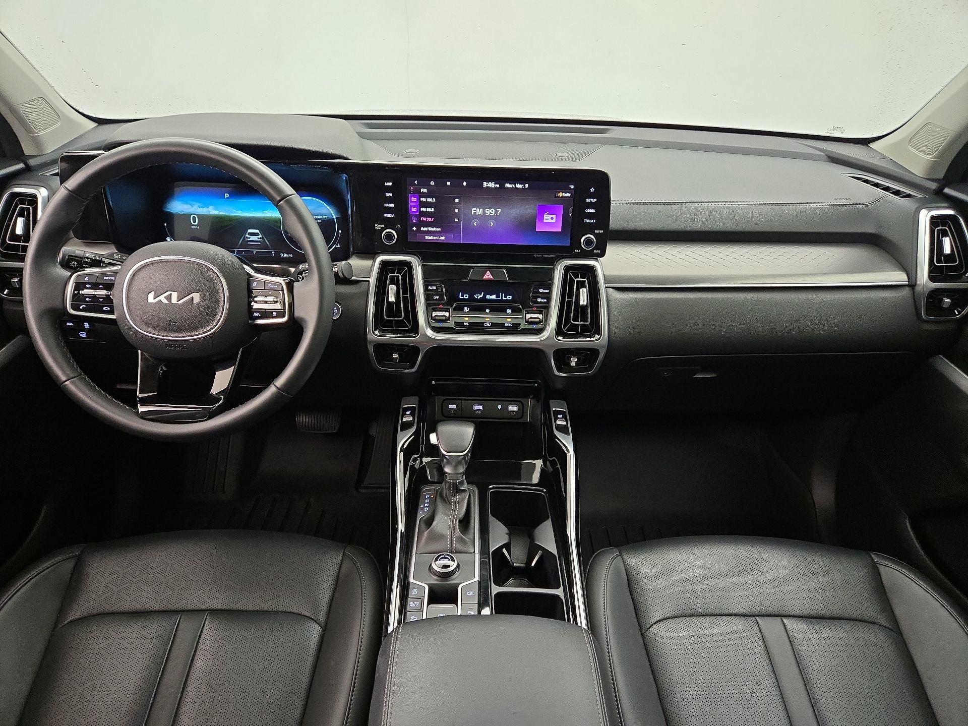 Thumbnail: 2023 Kia Sorento - 9