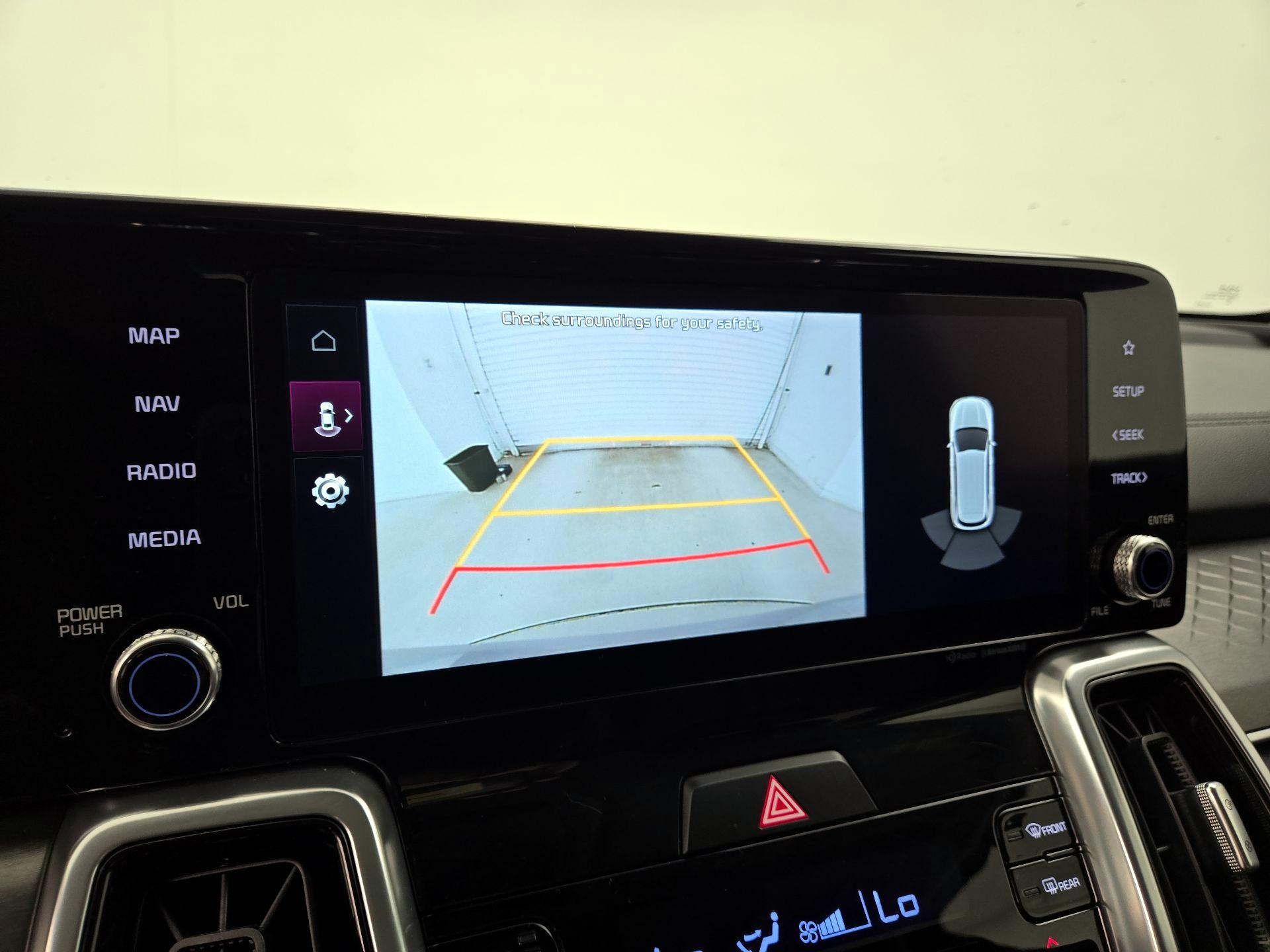 Thumbnail: 2023 Kia Sorento - 15