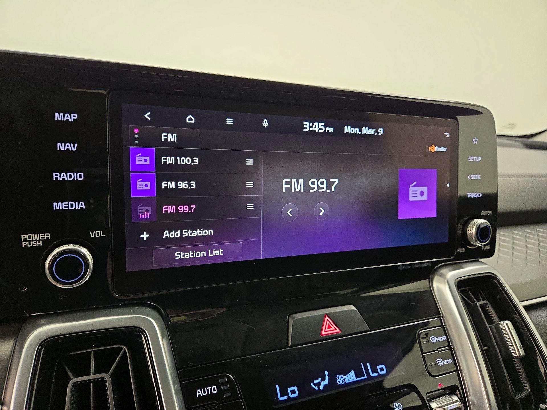 Thumbnail: 2023 Kia Sorento - 16