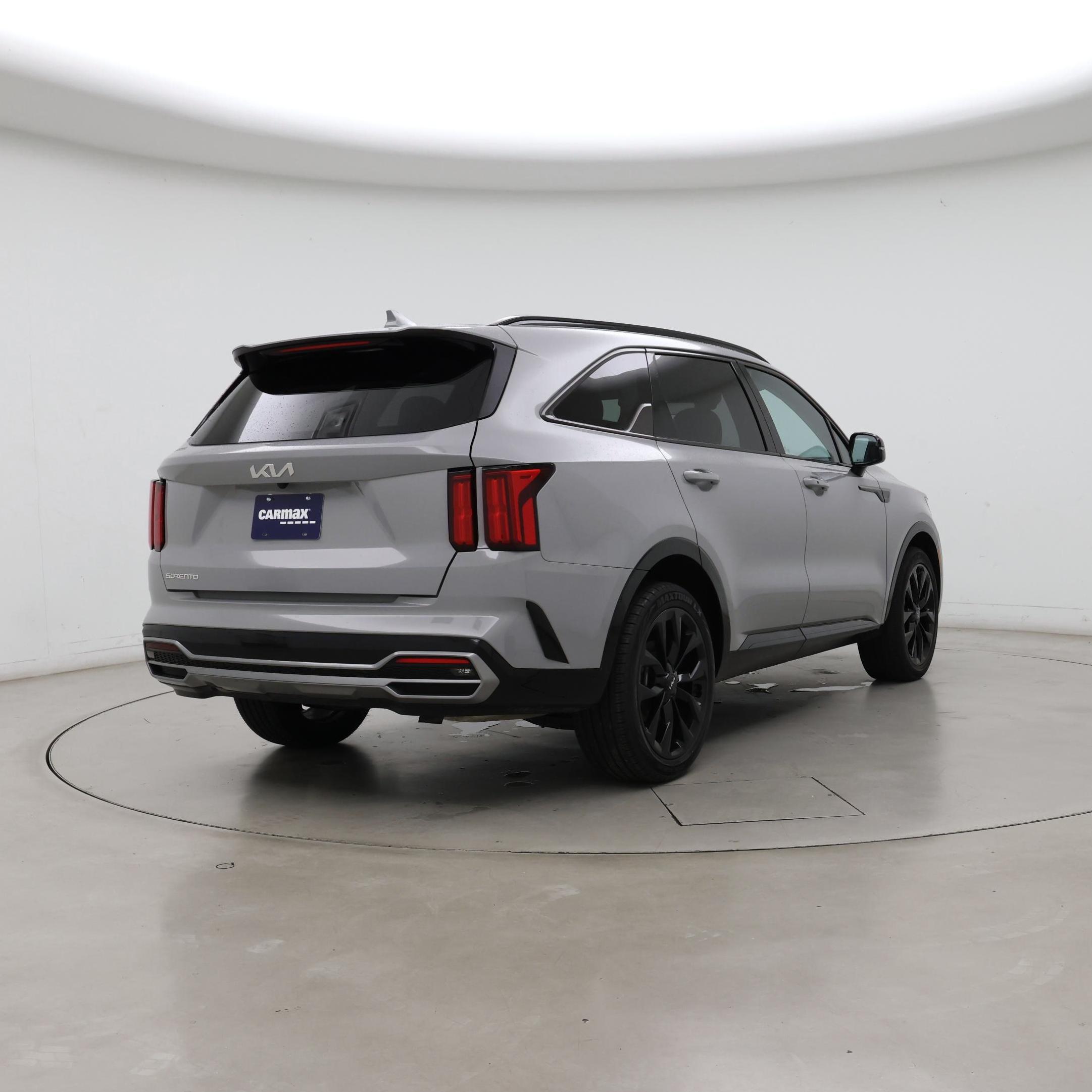 Thumbnail: 2023 Kia Sorento - 8