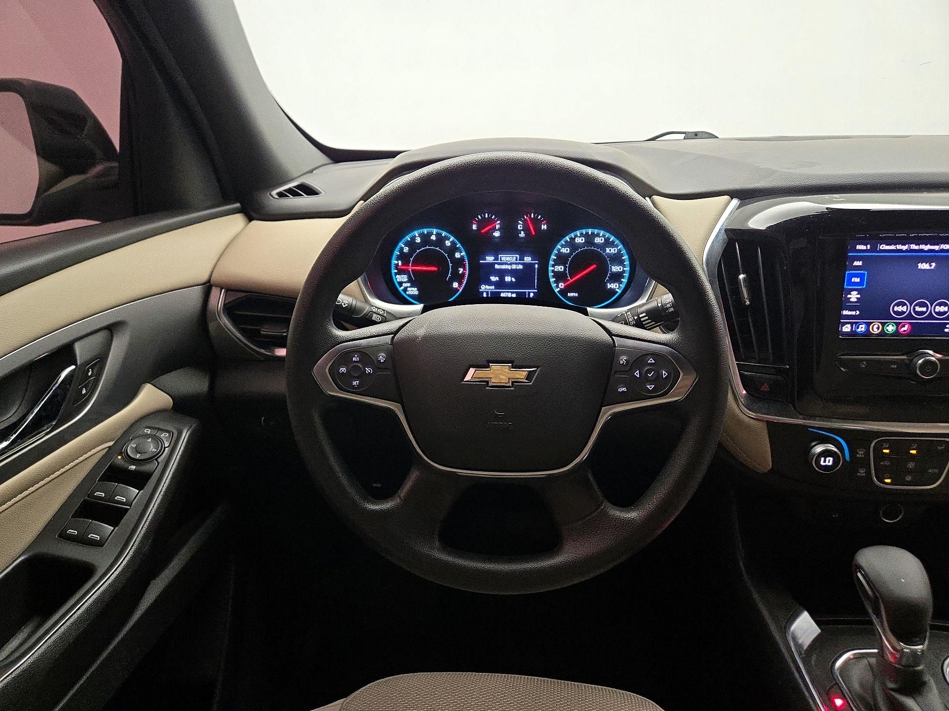 Thumbnail: 2022 Chevrolet Traverse - 10