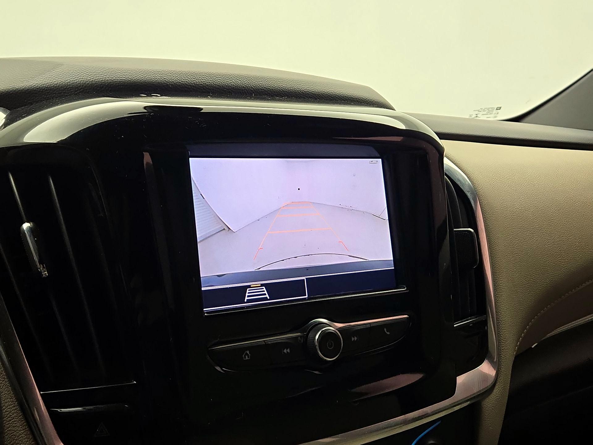 Thumbnail: 2022 Chevrolet Traverse - 14