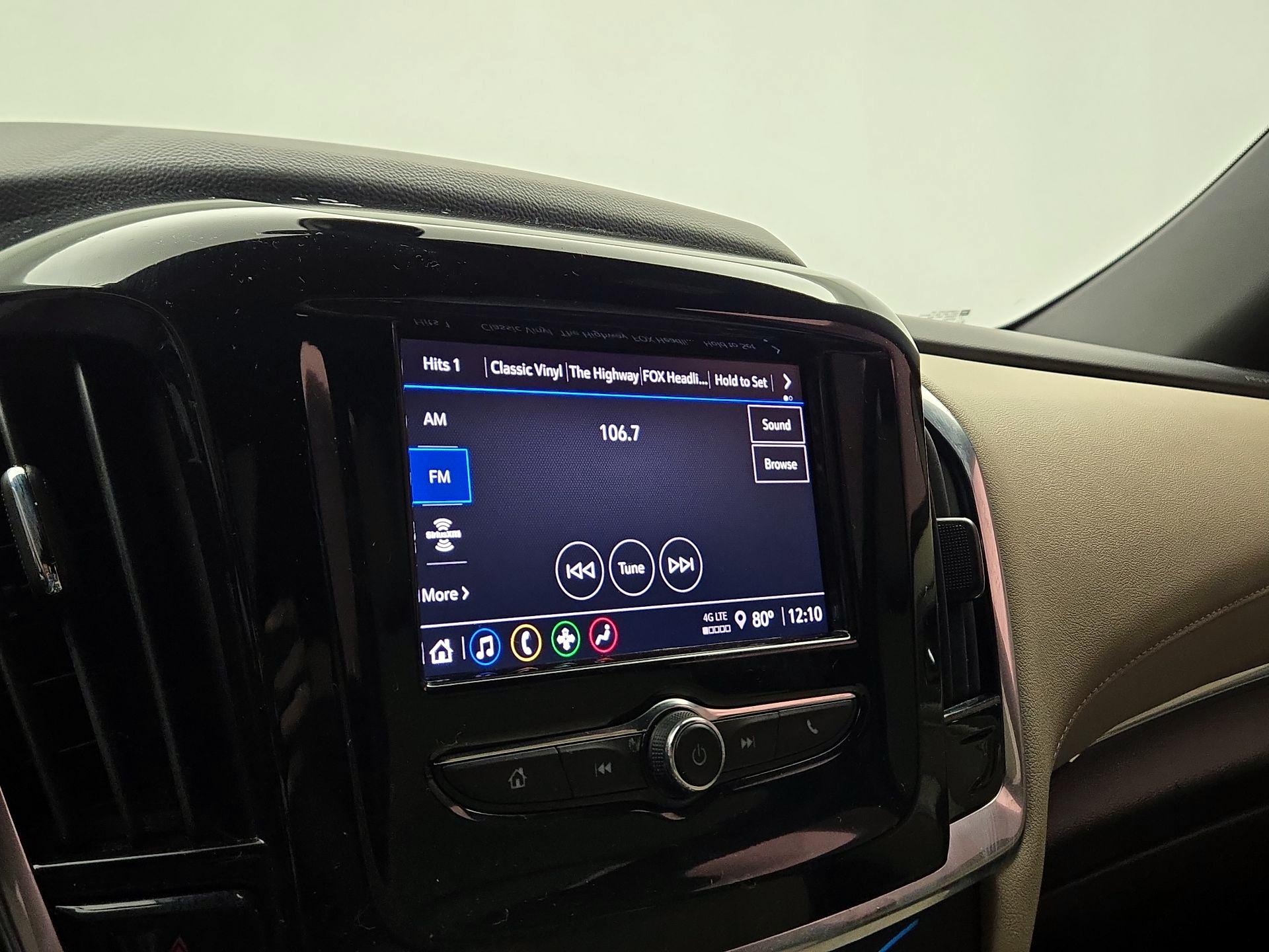 Thumbnail: 2022 Chevrolet Traverse - 15