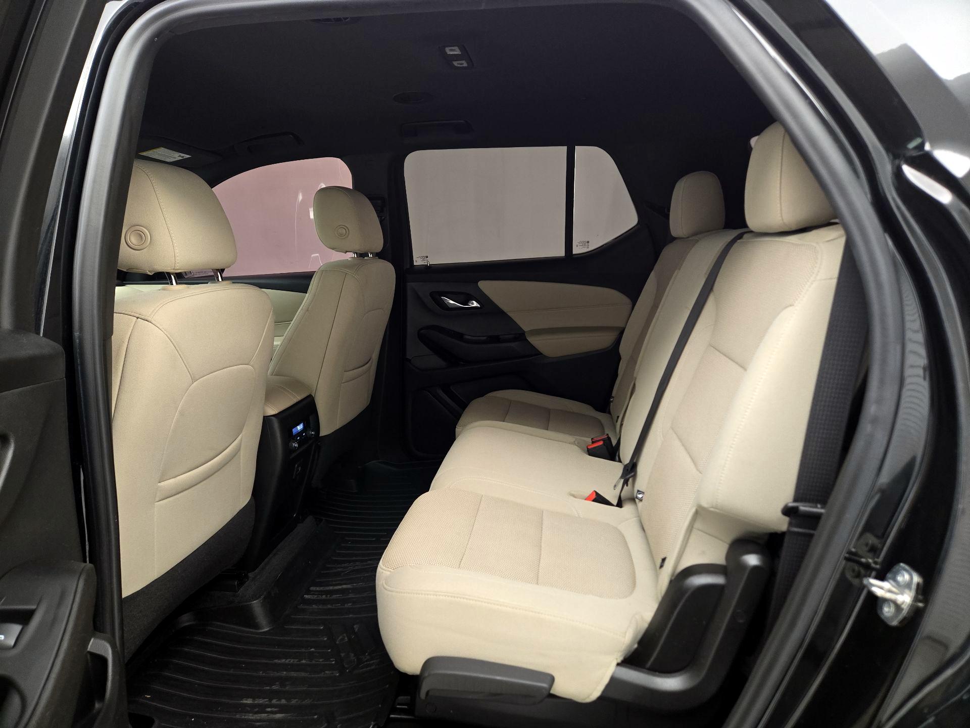 Thumbnail: 2022 Chevrolet Traverse - 19