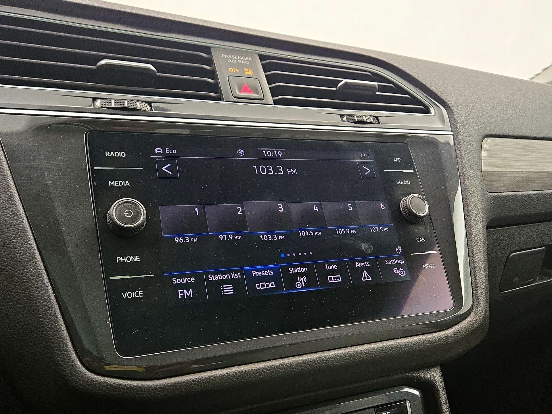 Thumbnail: 2021 Volkswagen Tiguan - 15