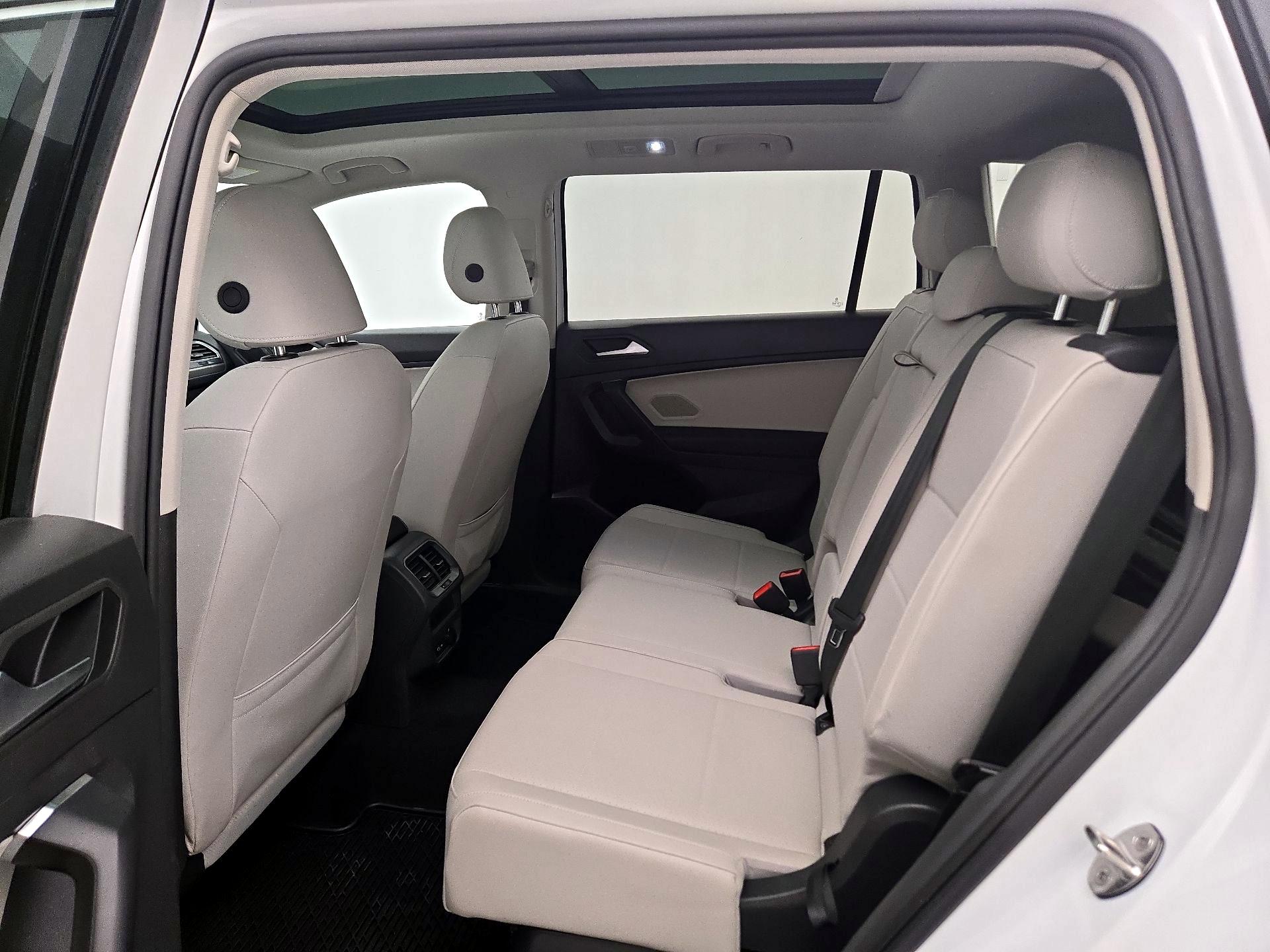 Thumbnail: 2021 Volkswagen Tiguan - 20