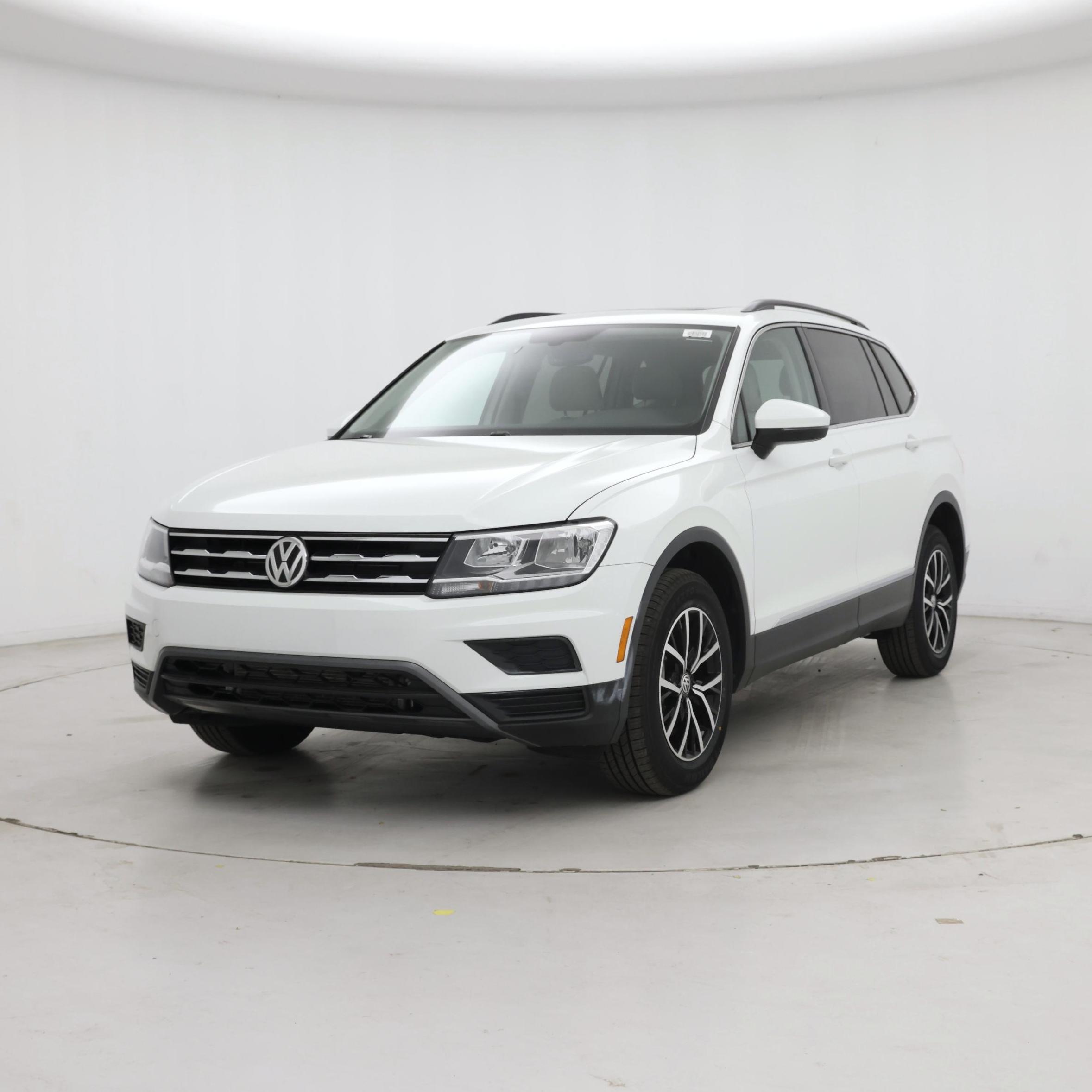 Thumbnail: 2021 Volkswagen Tiguan - 4