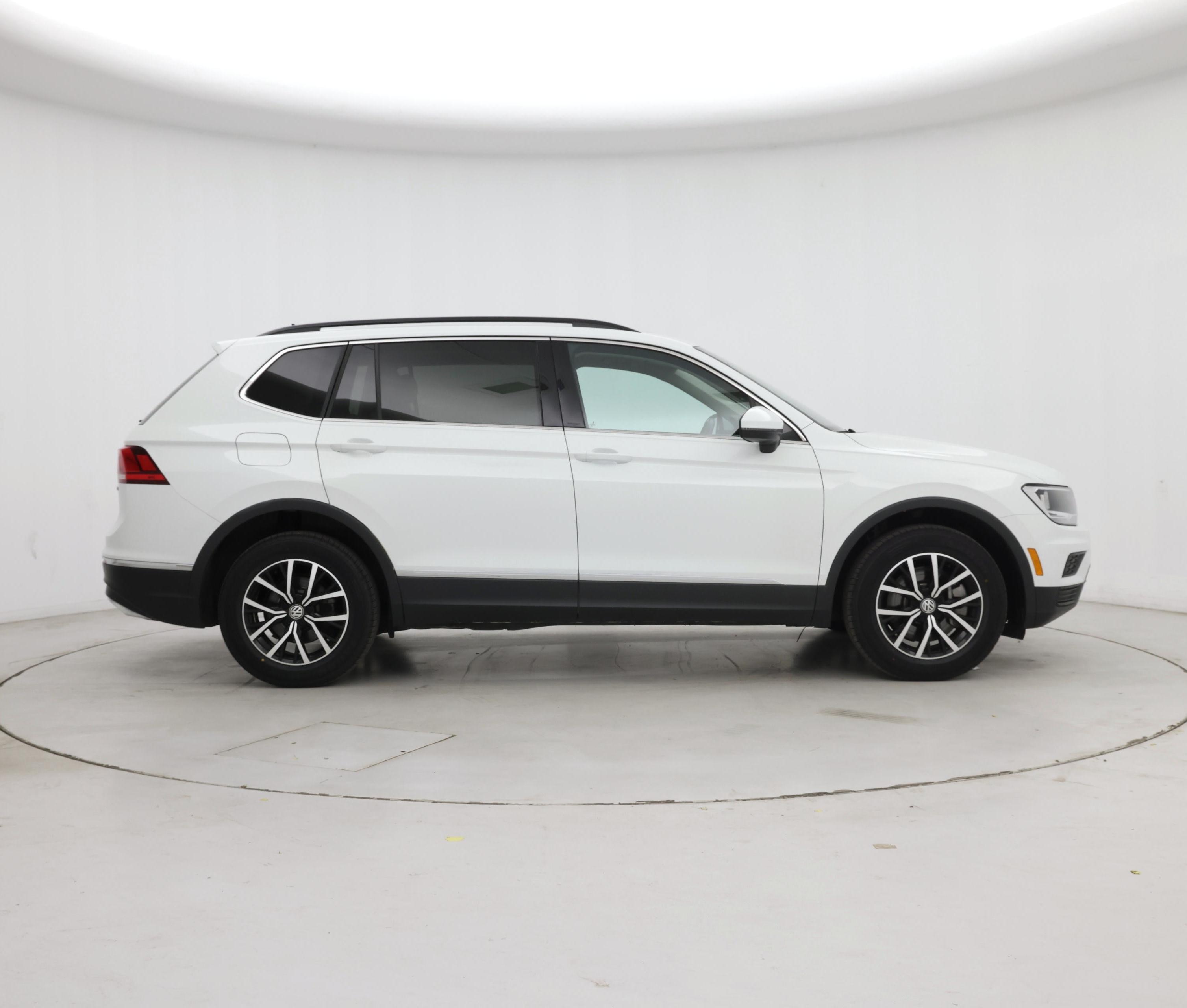 Thumbnail: 2021 Volkswagen Tiguan - 7