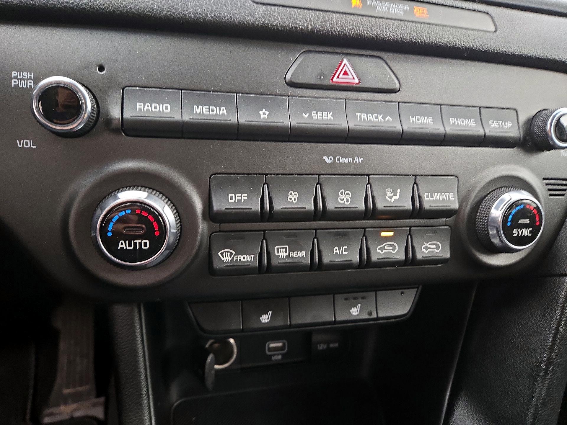 Thumbnail: 2022 Kia Sportage - 16