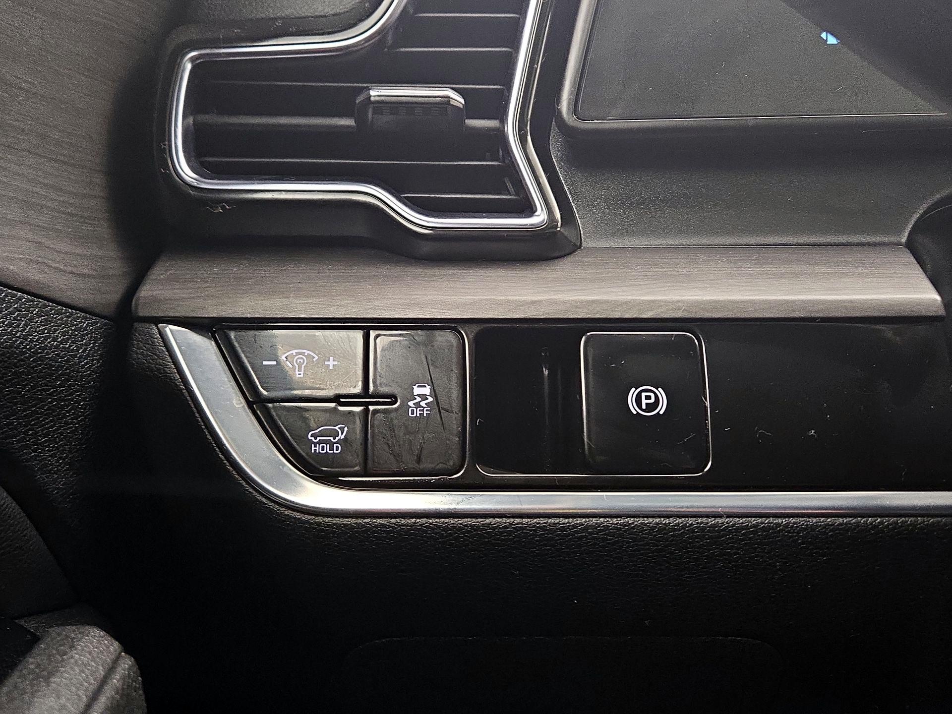 Thumbnail: 2023 Kia Sportage - 13