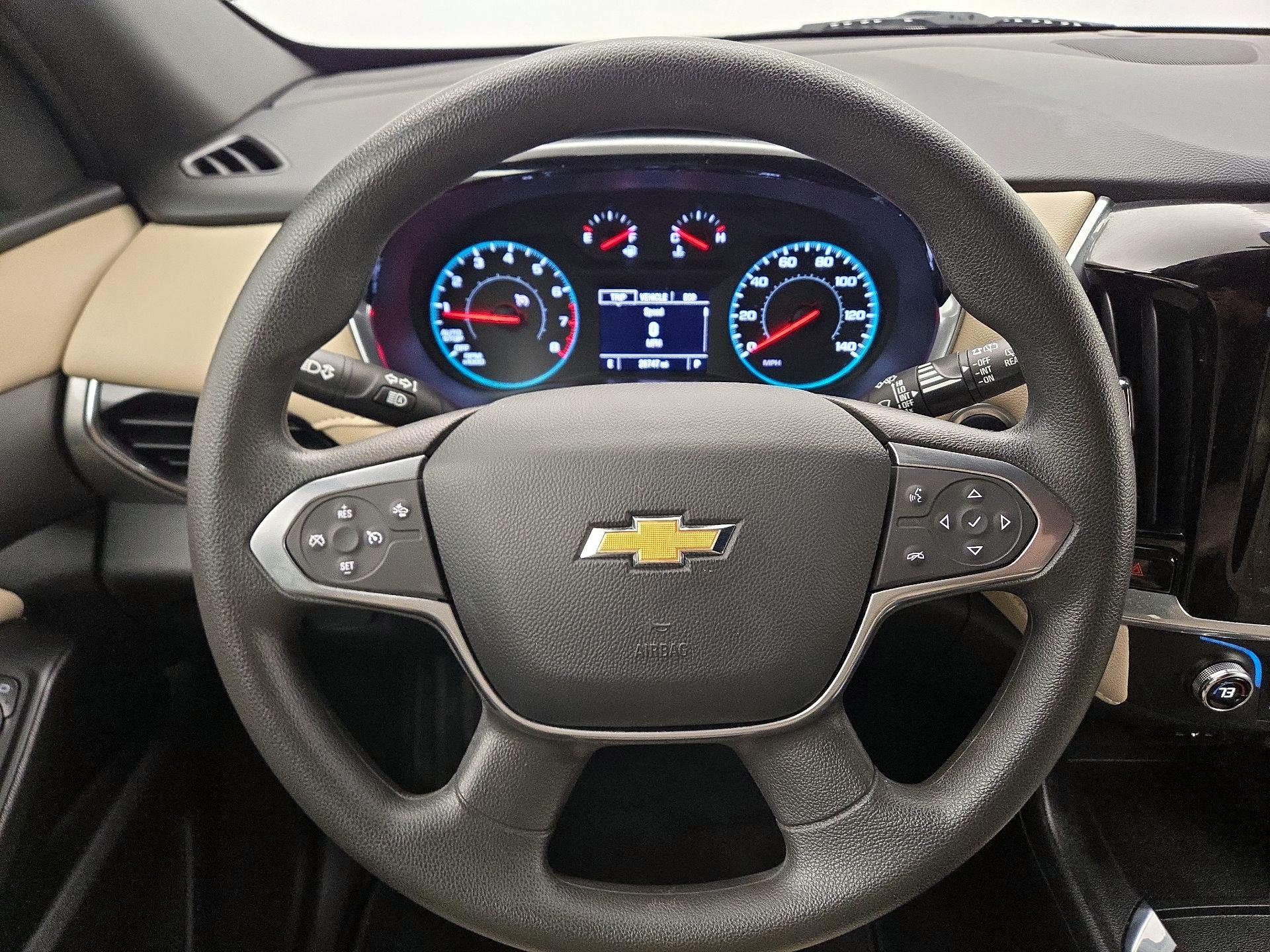 Thumbnail: 2023 Chevrolet Traverse - 10