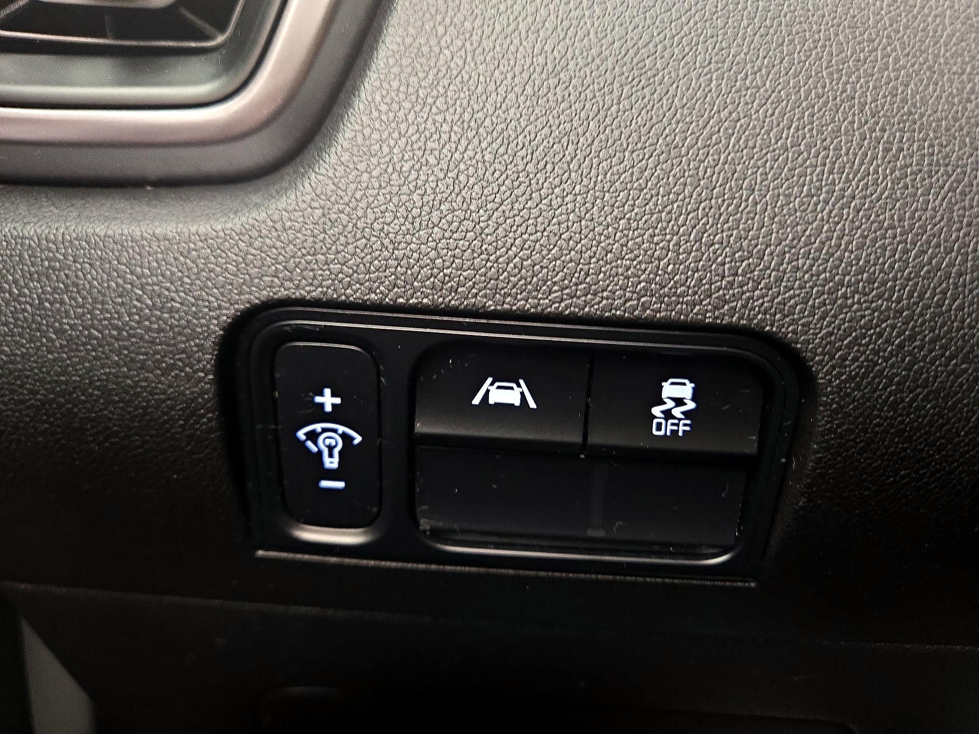 Thumbnail: 2023 Kia Sorento - 13