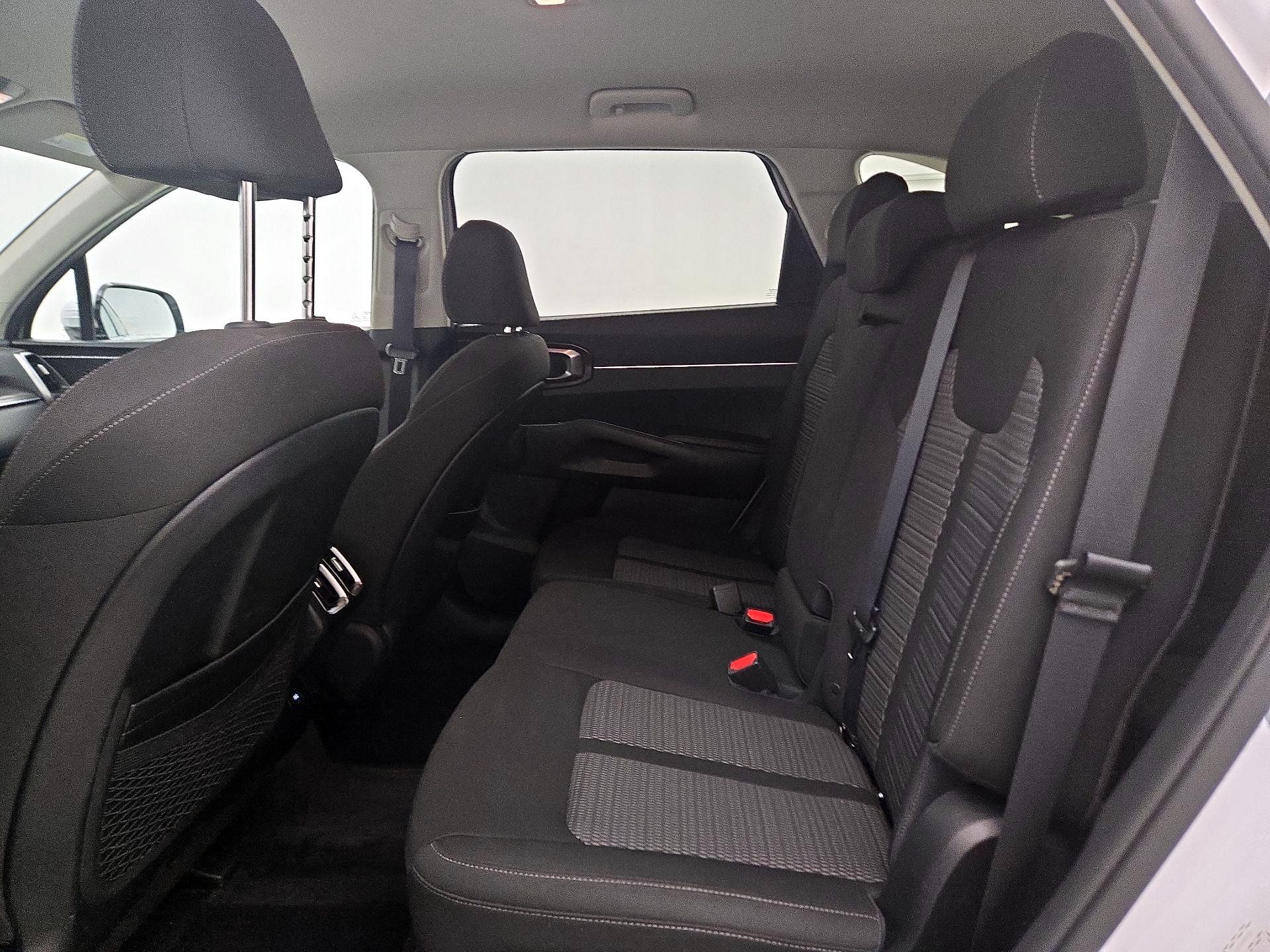 Thumbnail: 2023 Kia Sorento - 19