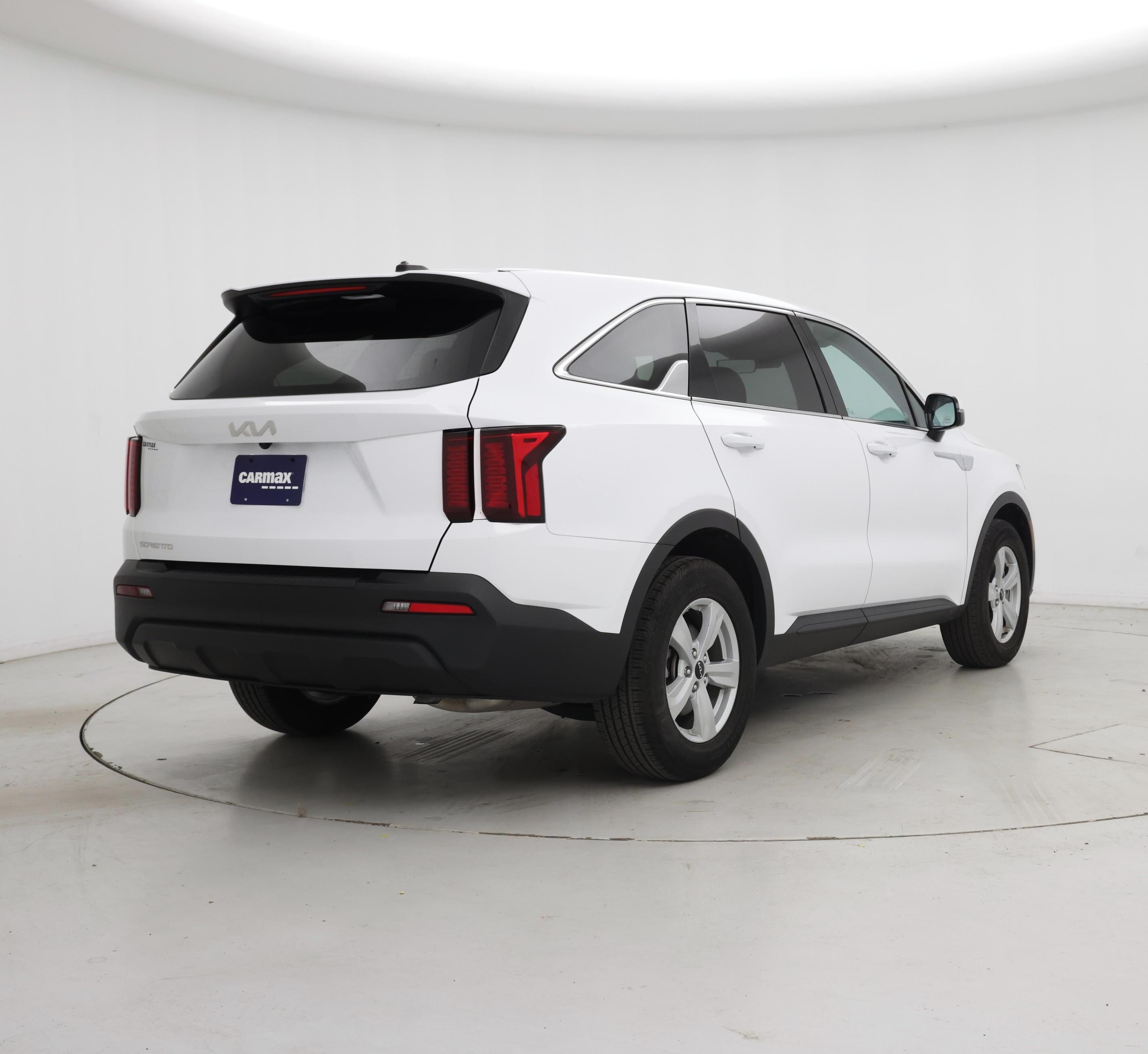 Thumbnail: 2023 Kia Sorento - 8